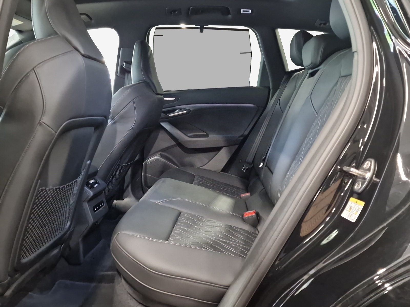 AUDI Q6 e-tron quattro-image-12