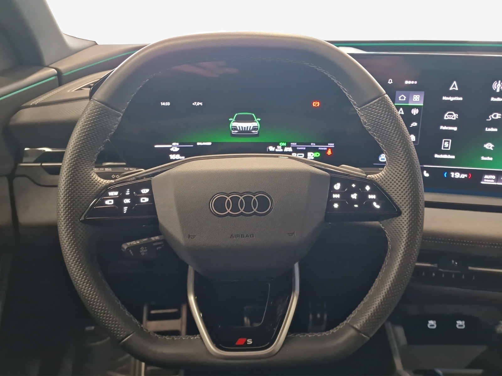 AUDI Q6 e-tron quattro-image-10