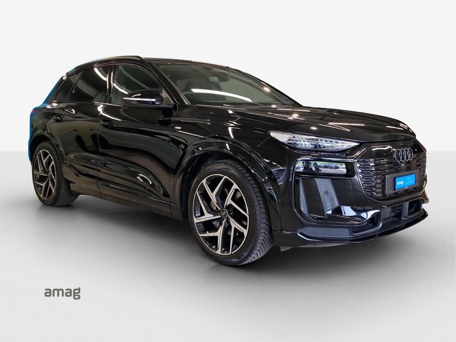AUDI Q6 e-tron quattro-image-6