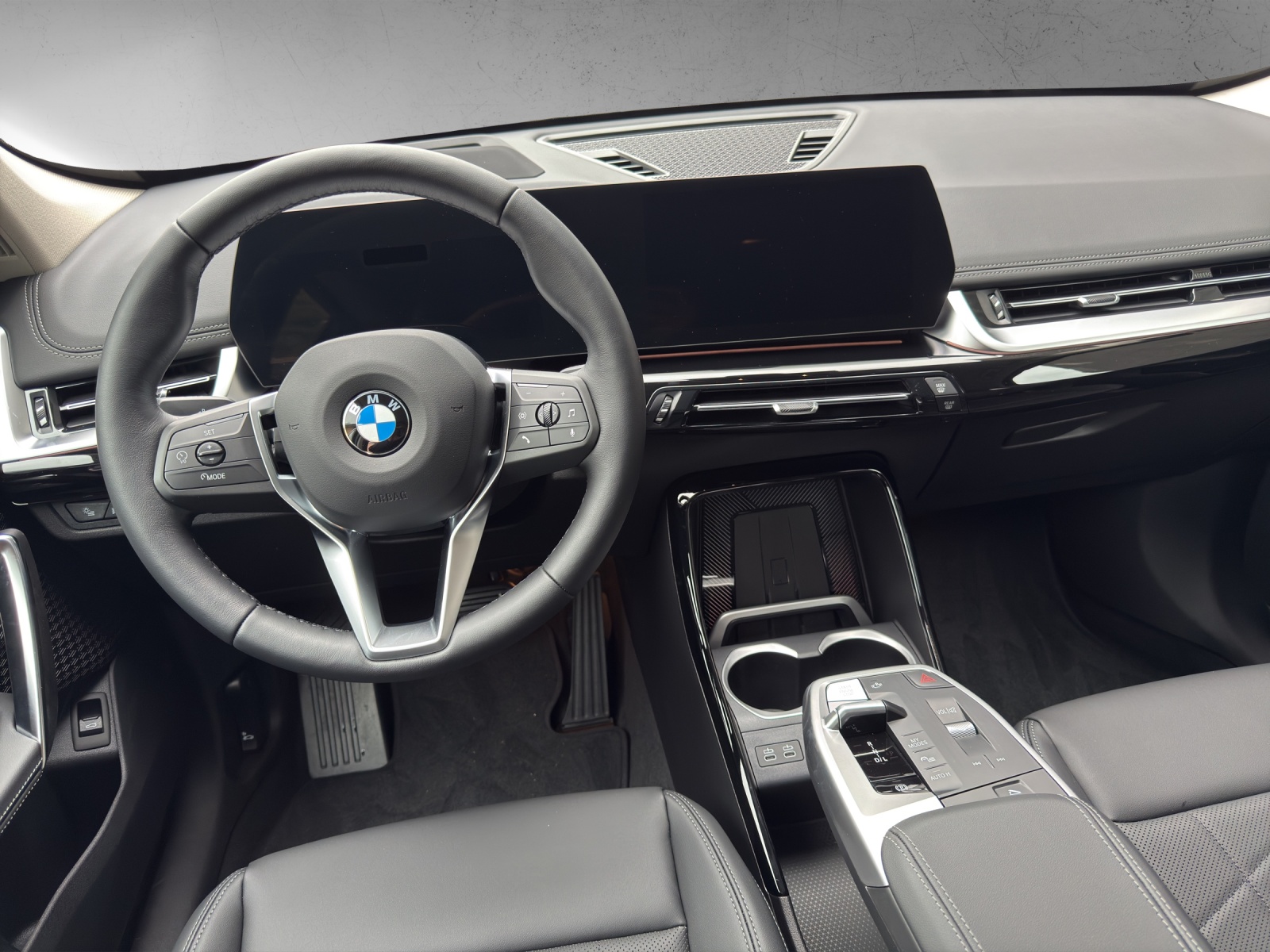 BMW X1 sDrive 18i xLine-image-13