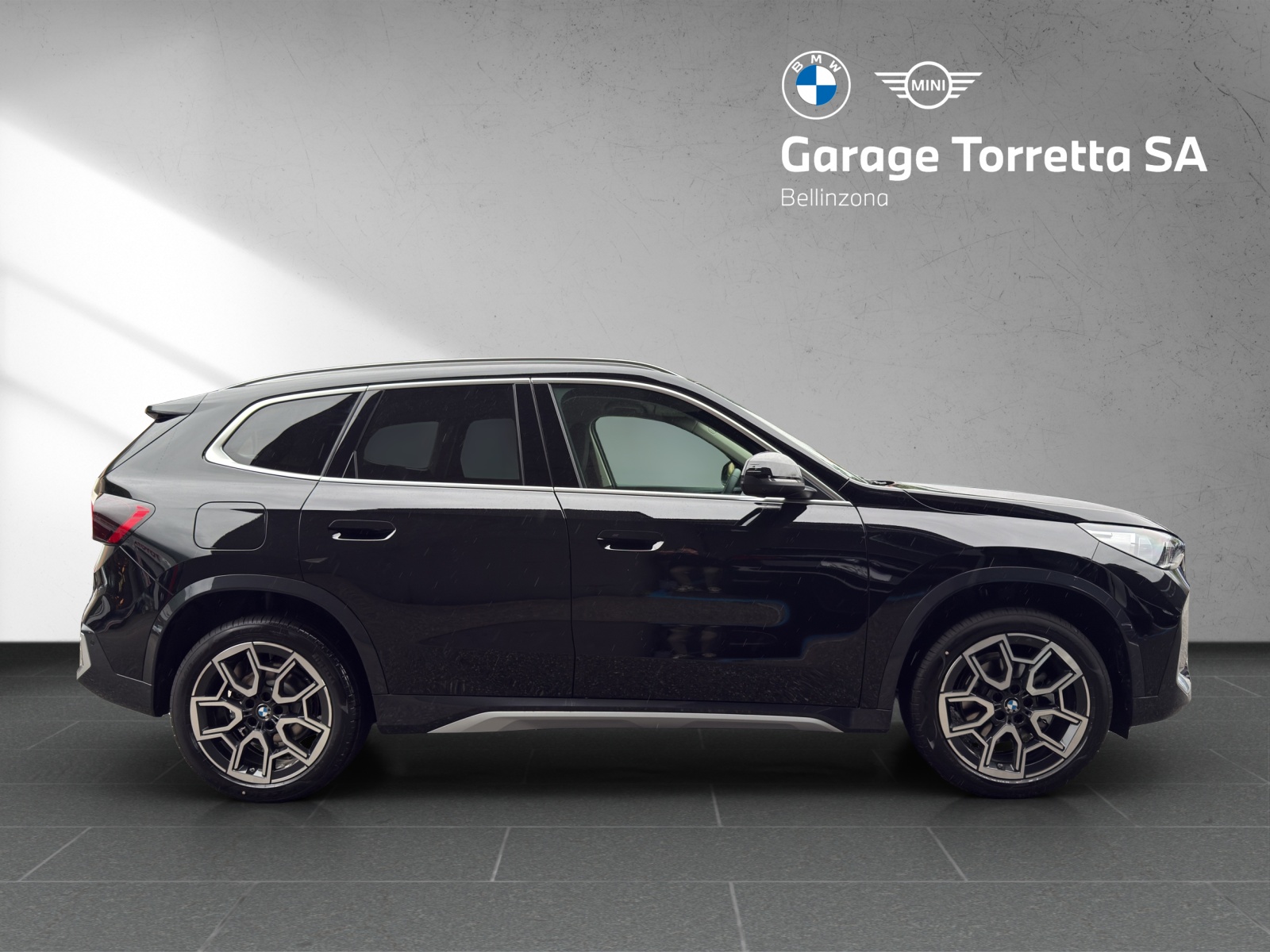 BMW X1 sDrive 18i xLine-image-5