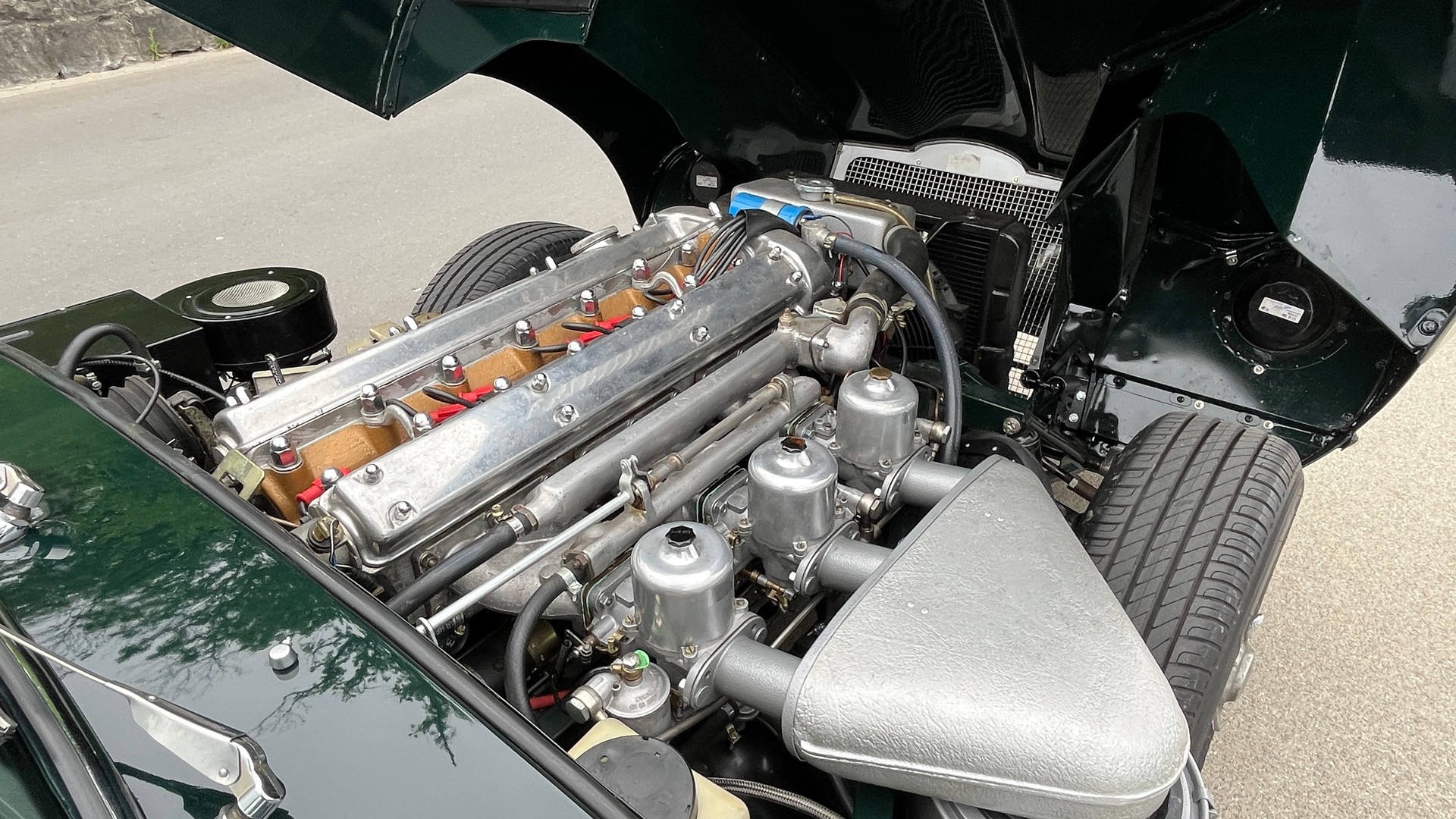 JAGUAR E-Type Serie 1 3,8 Litre FHC-image-12