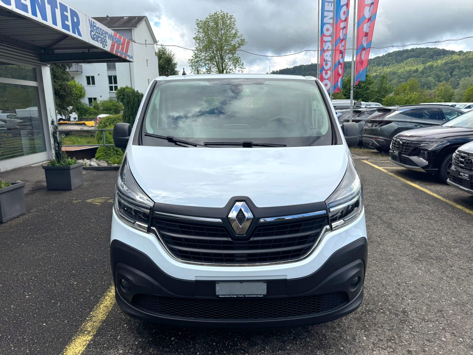 RENAULT Trafic 2.0 dCi 120 3.0t Business L1H1-image-9