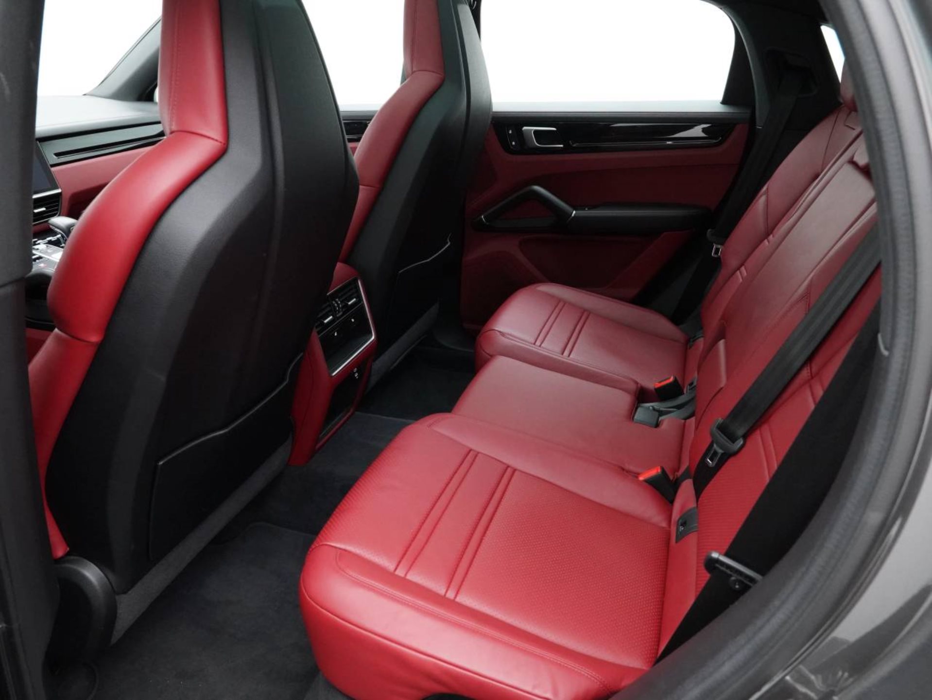 PORSCHE Cayenne E-Hybrid Coupé-image-25