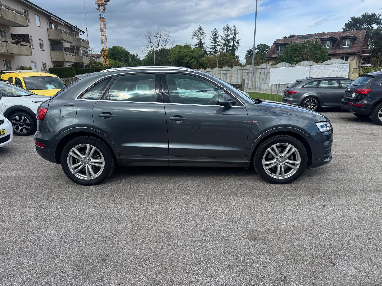 AUDI Q3 2.0 TFSI sport quattro S-tronic-image-6