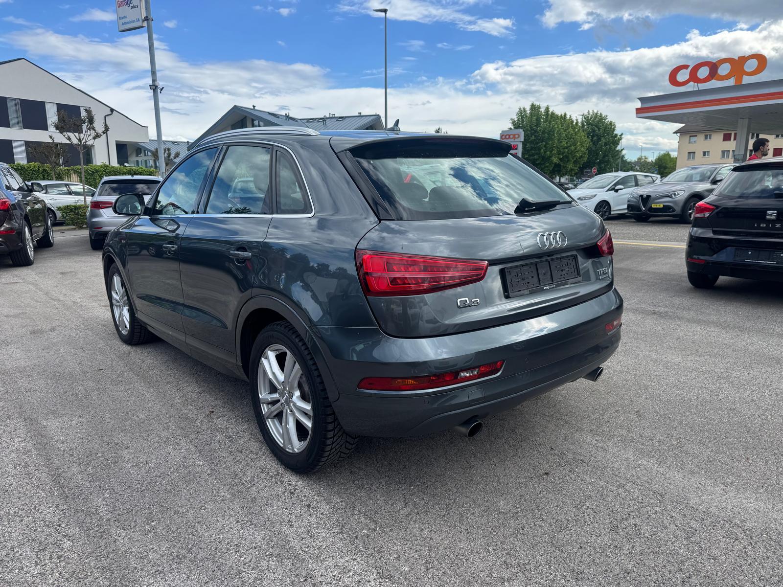 AUDI Q3 2.0 TFSI sport quattro S-tronic-image-3