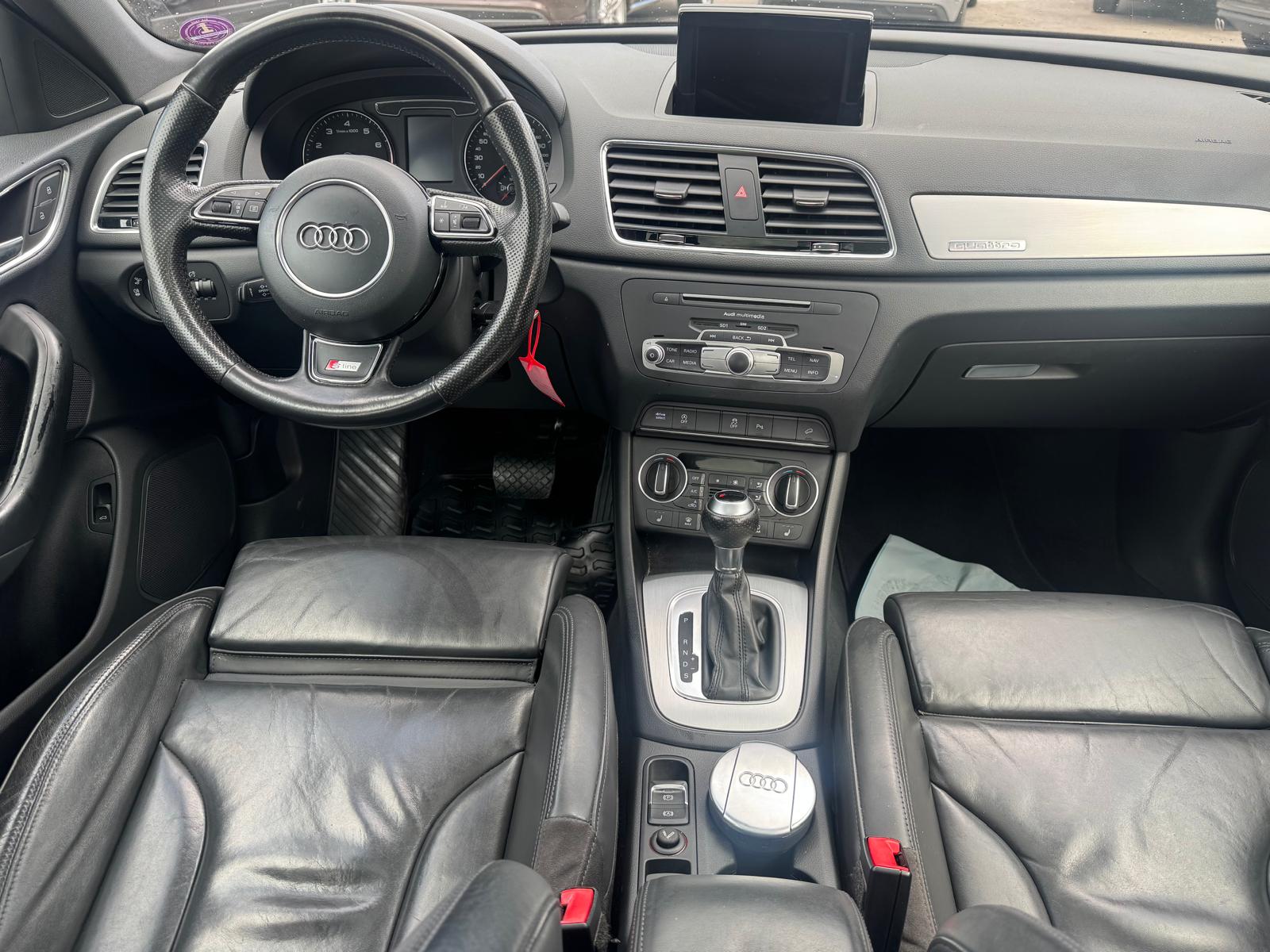AUDI Q3 2.0 TFSI sport quattro S-tronic-image-11