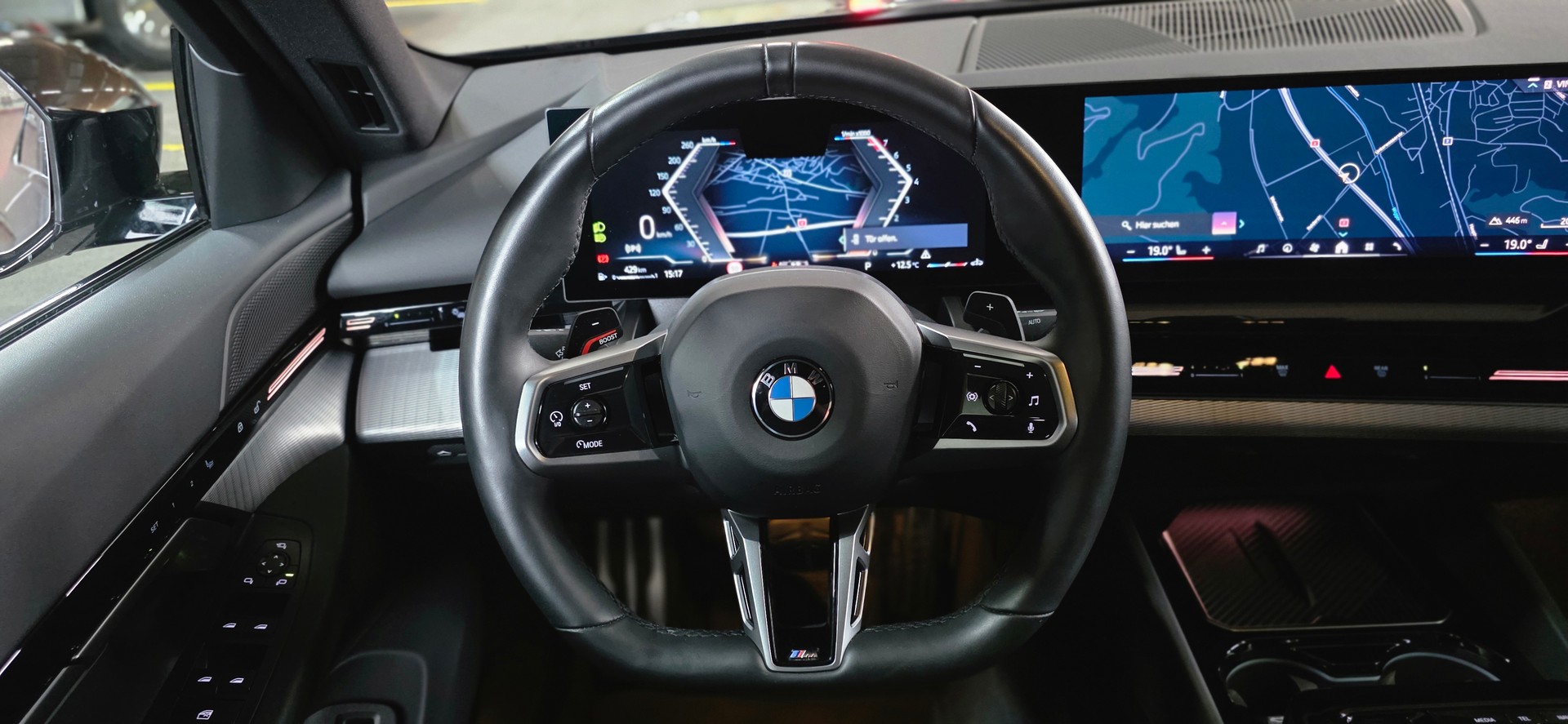BMW 520i 48V M Sport Steptronic-image-11