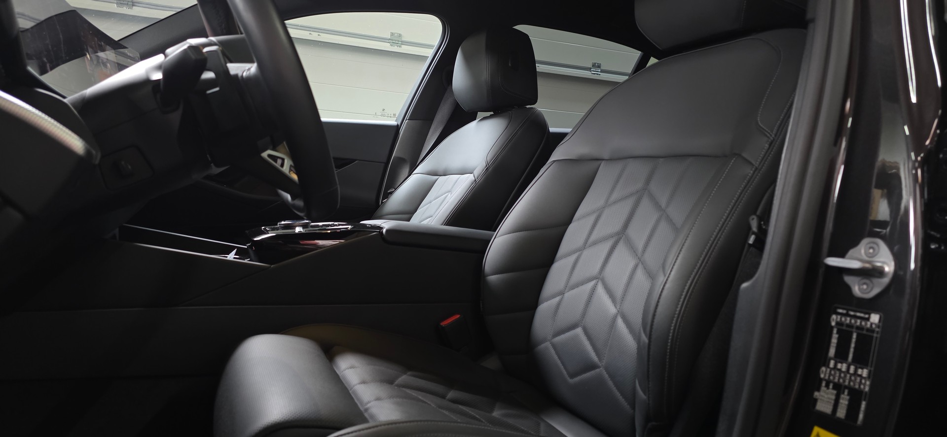 BMW 520i 48V M Sport Steptronic-image-9