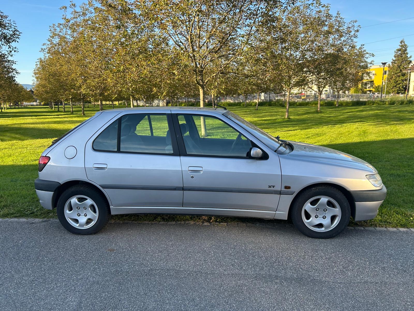PEUGEOT 306 1.8 XT A