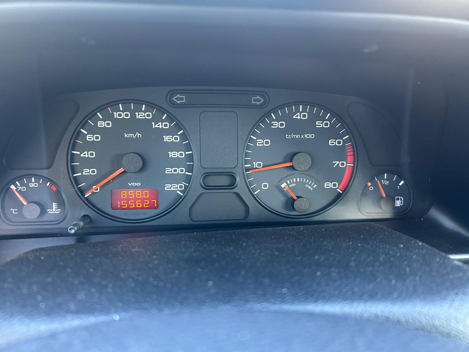 PEUGEOT 306 1.8 XT A-image-9