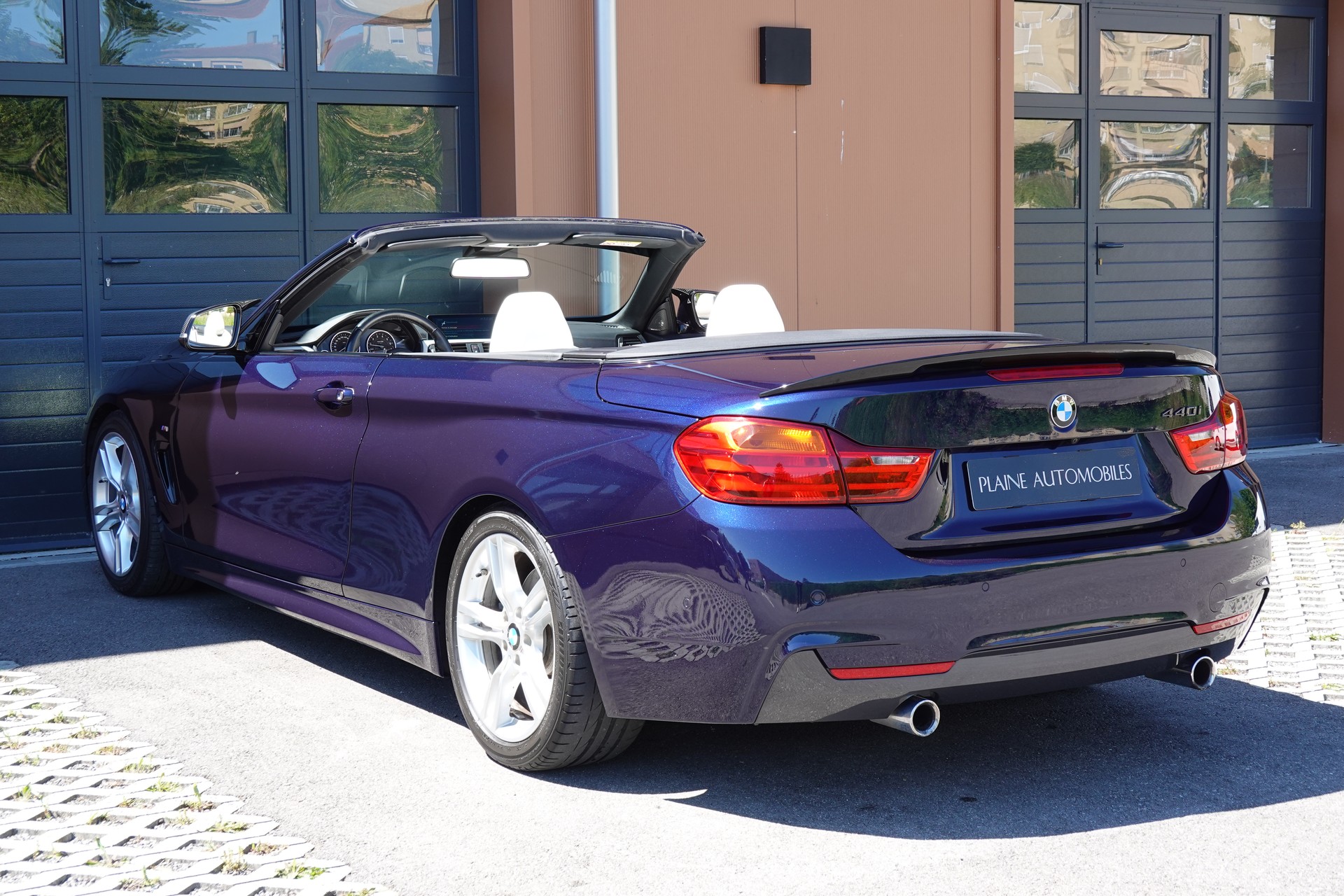 BMW 440i Cabriolet xDrive M Sport Steptronic - "CH Auto * Harman Kardon * Caméra * Sièges Sport * GPS * Tempomat Adap"-image-10