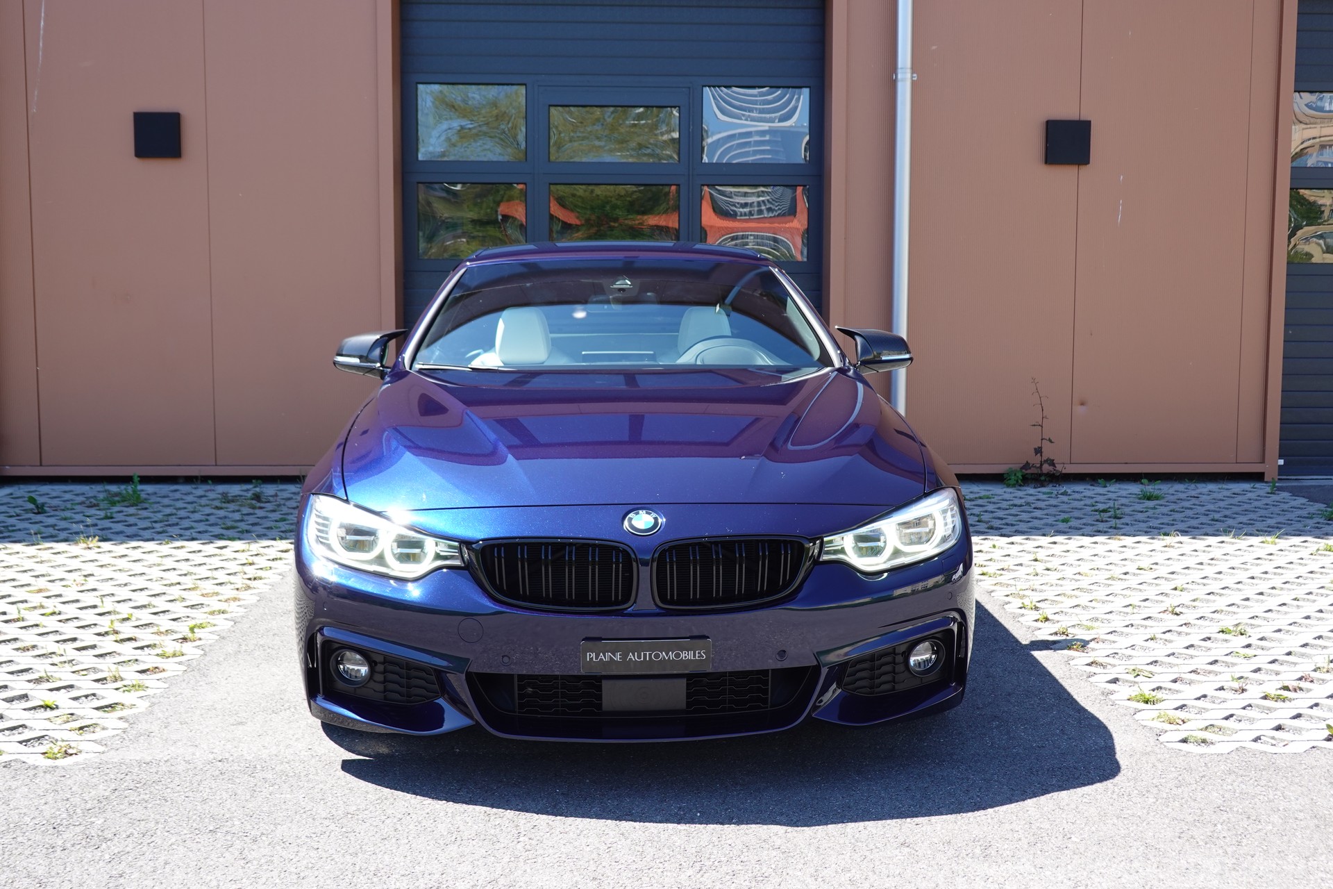 BMW 440i Cabriolet xDrive M Sport Steptronic - "CH Auto * Harman Kardon * Caméra * Sièges Sport * GPS * Tempomat Adap"-showroom-element-1