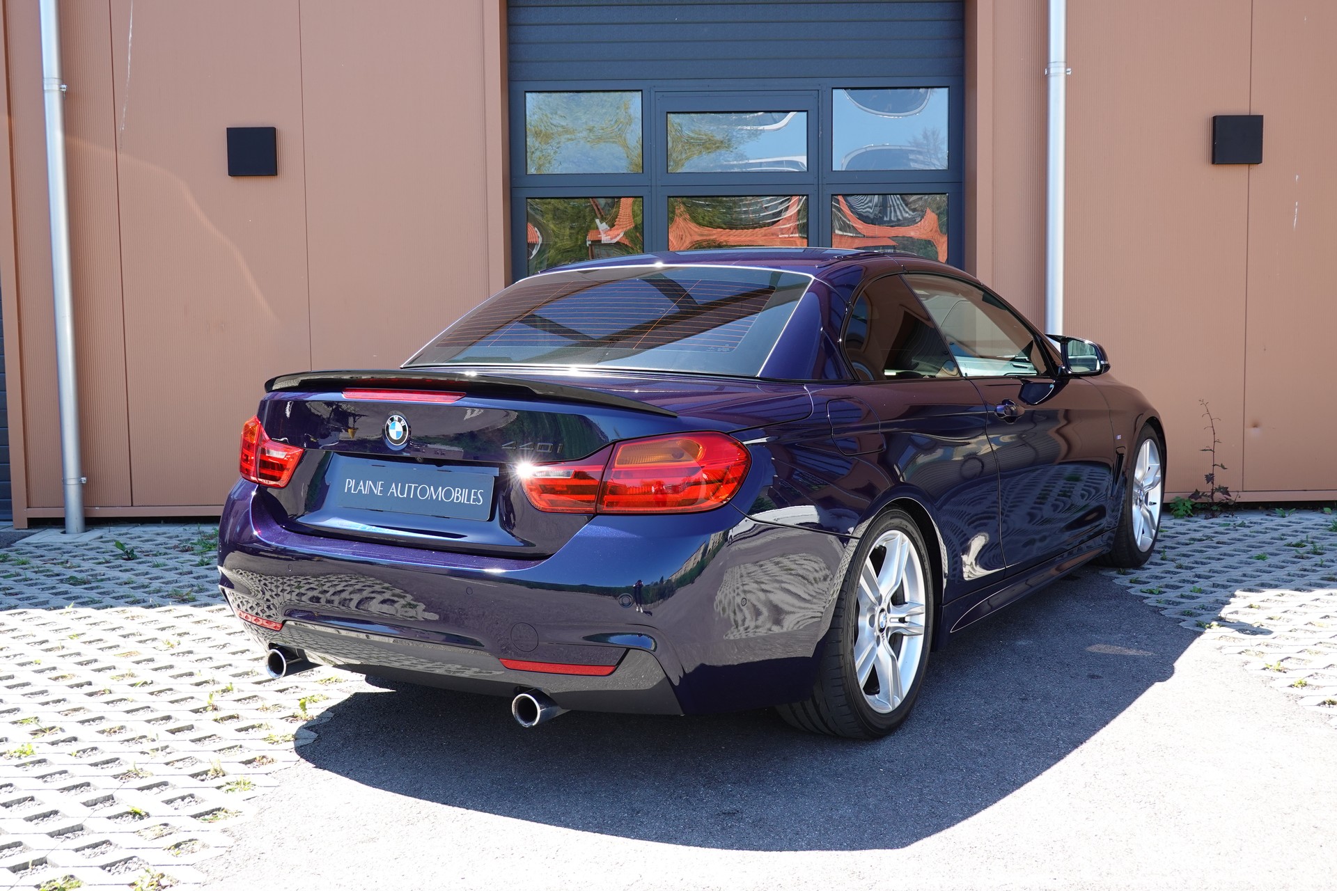 BMW 440i Cabriolet xDrive M Sport Steptronic - "CH Auto * Harman Kardon * Caméra * Sièges Sport * GPS * Tempomat Adap"-image-9