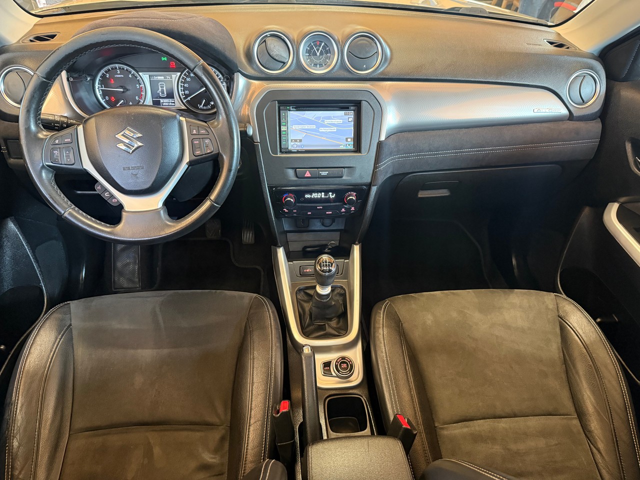 SUZUKI Vitara 1.6 TD Sergio Cellano Top-image-8