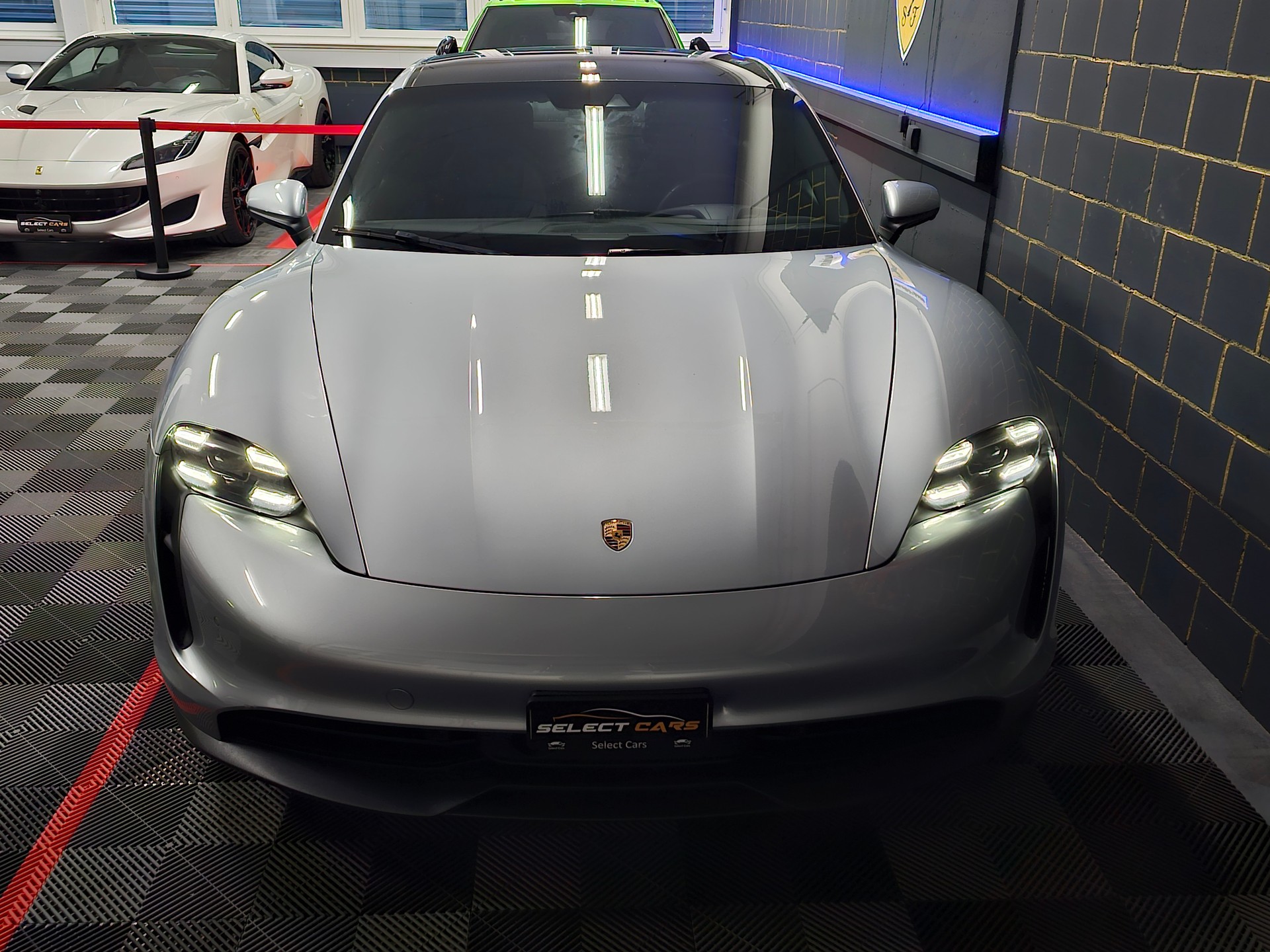 PORSCHE Taycan 4S-image-6