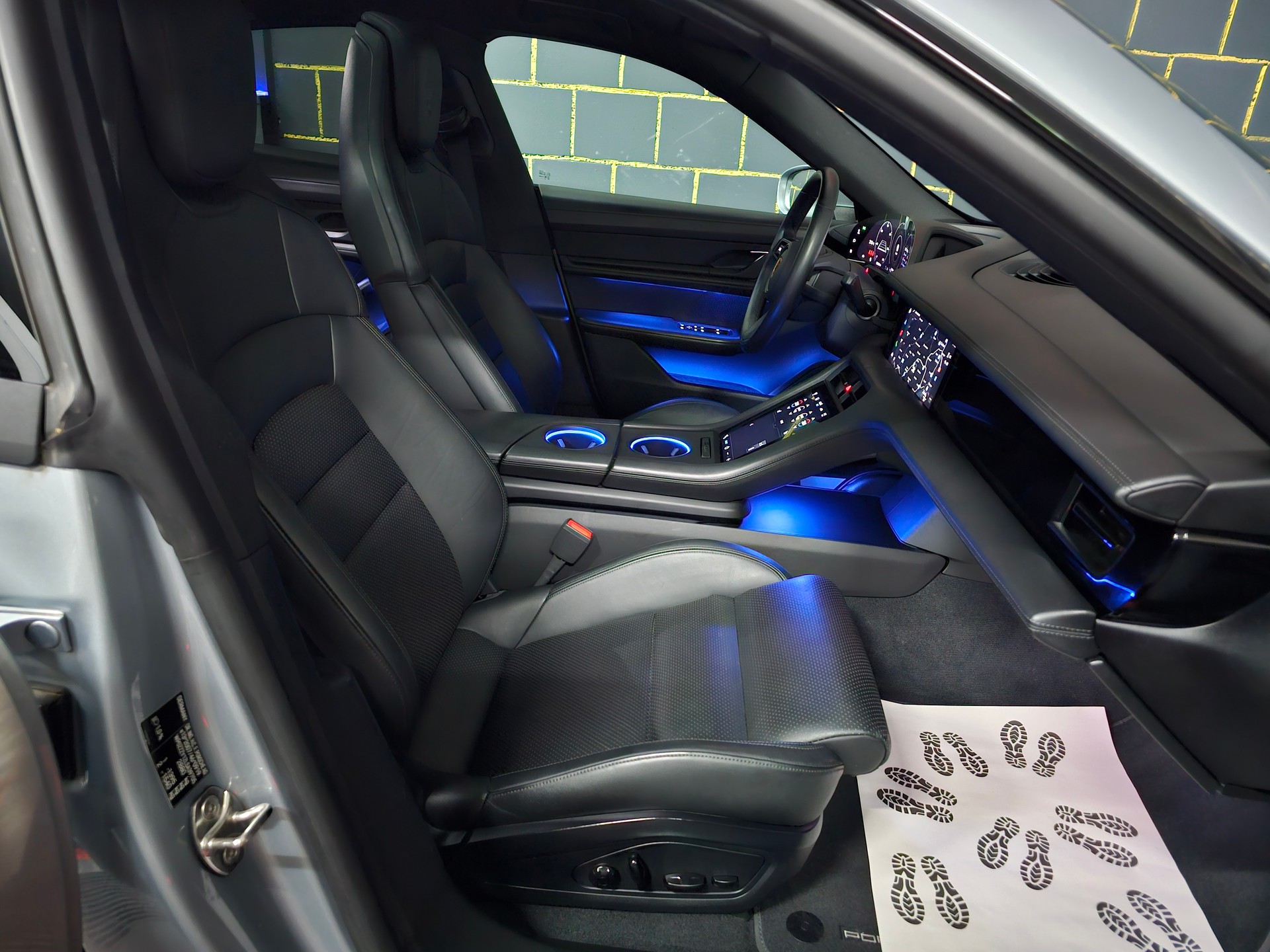 PORSCHE Taycan 4S-image-9