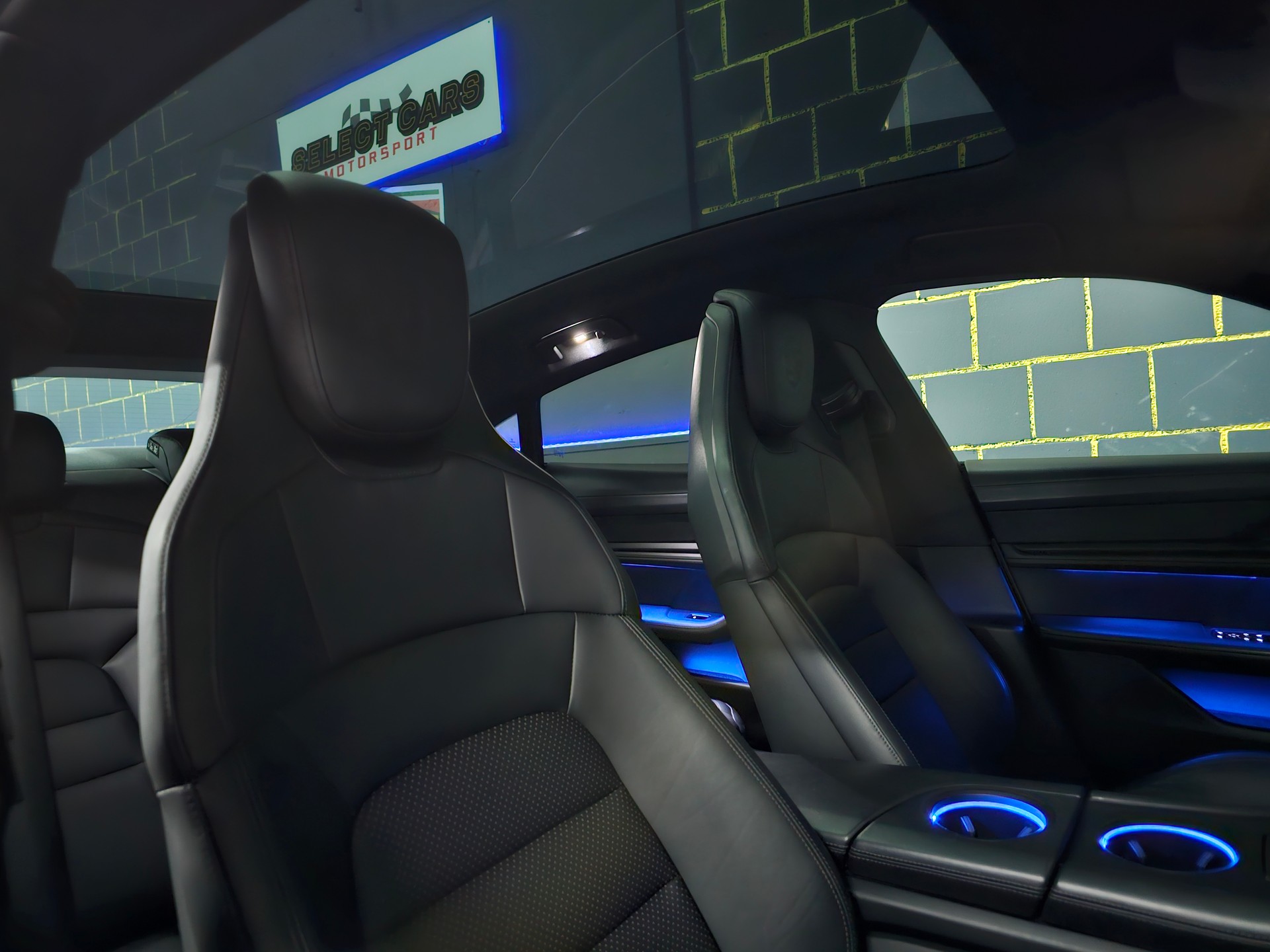 PORSCHE Taycan 4S-image-12