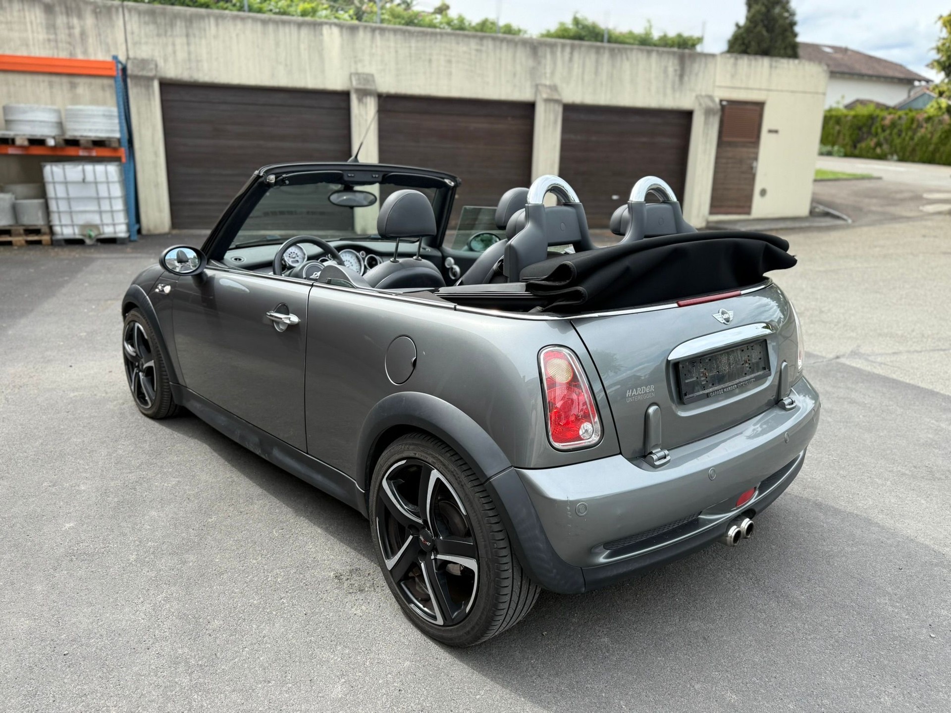 MINI Cooper S Cabriolet-image-6