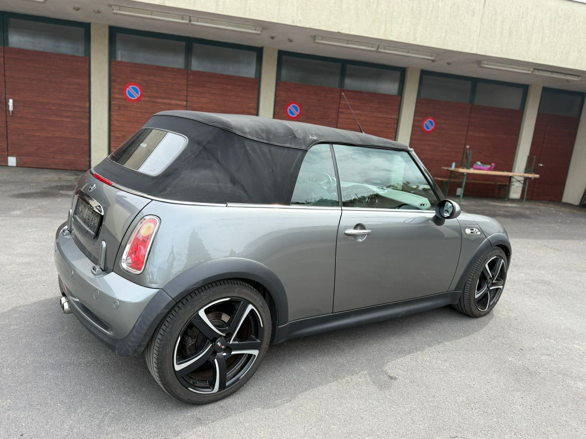 MINI Cooper S Cabriolet-image-5