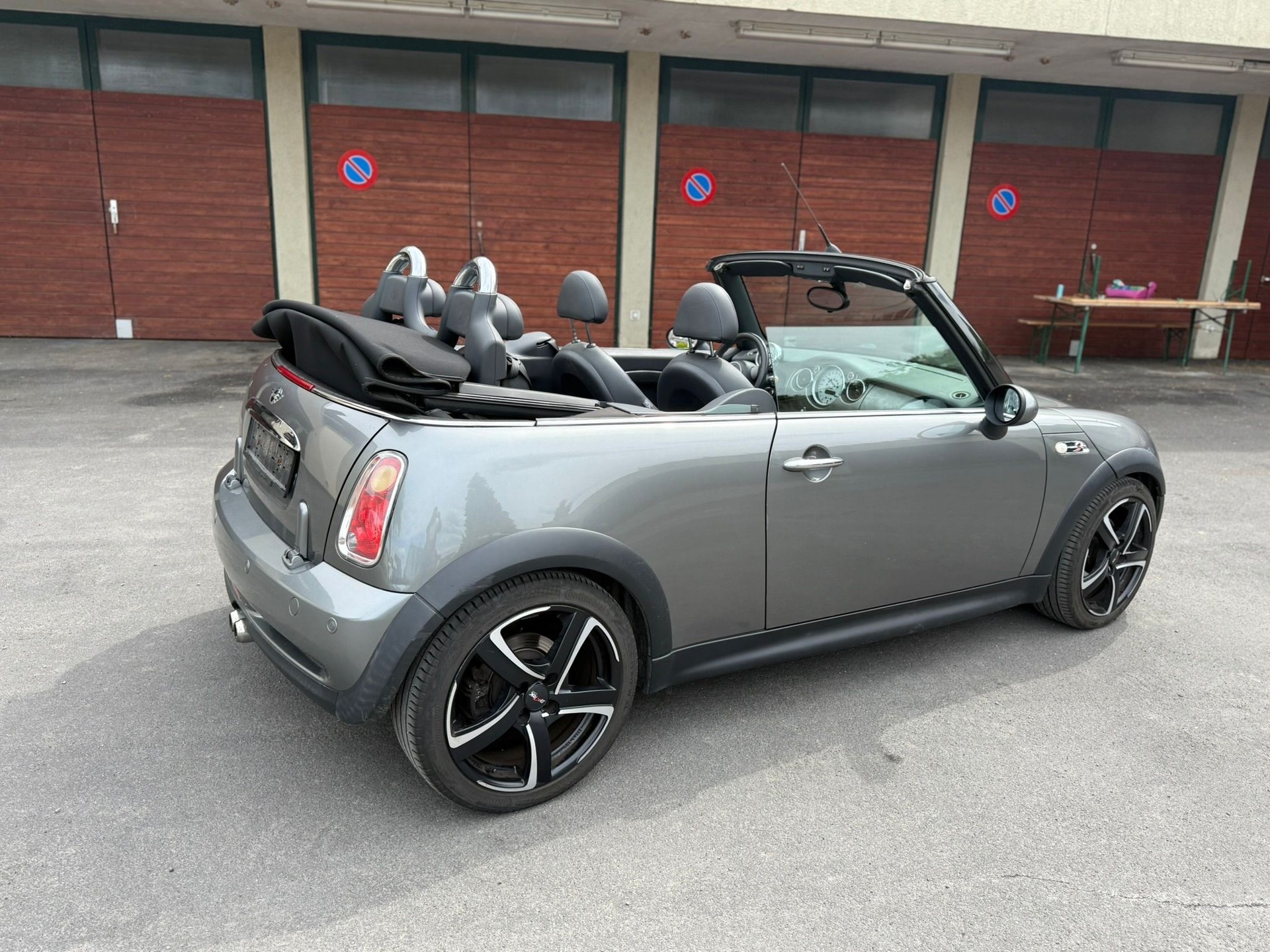 MINI Cooper S Cabriolet-image-4