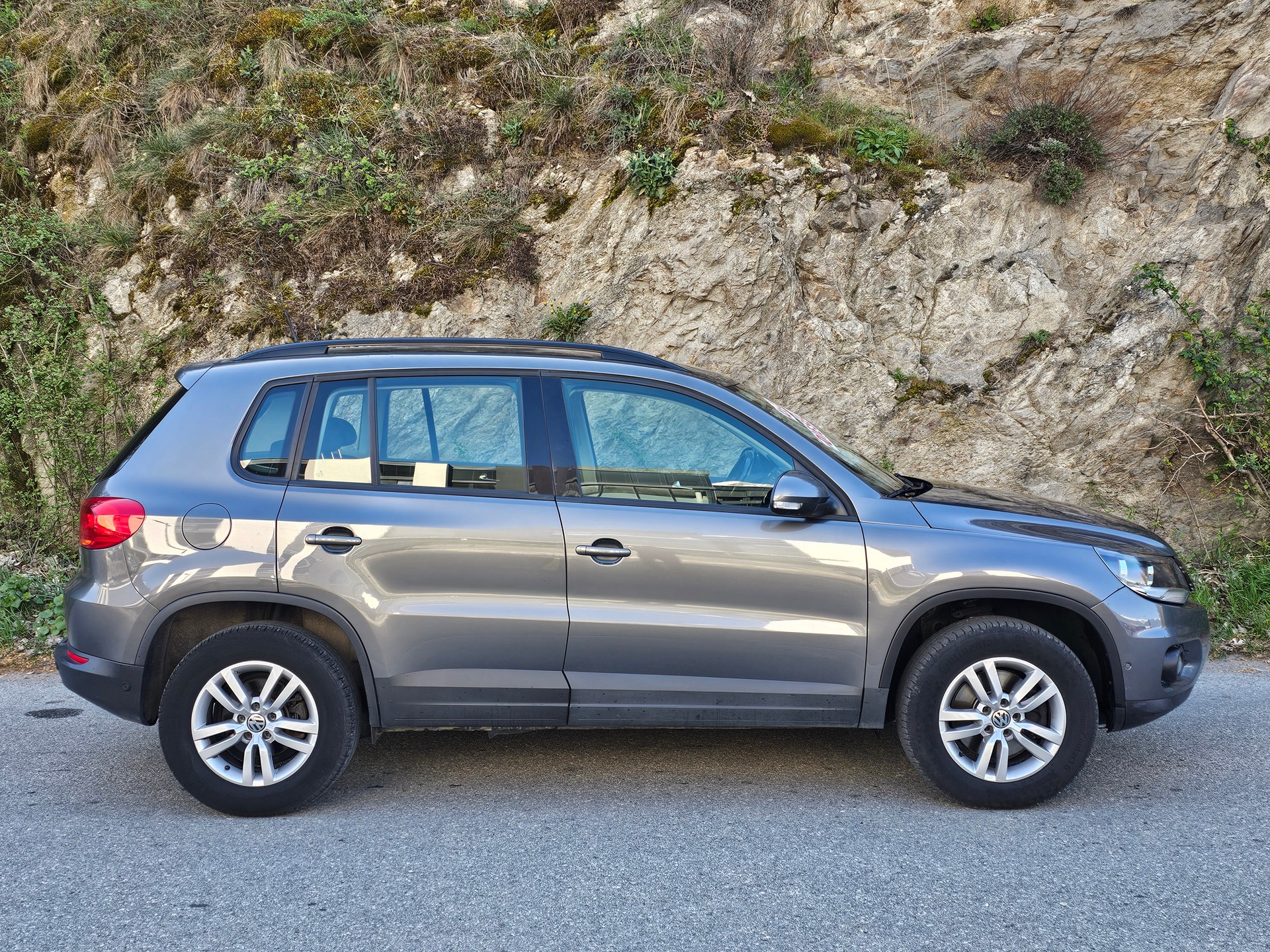 VW Tiguan 2.0 TDI BlueMotion Track&Field 4Motion-image-4