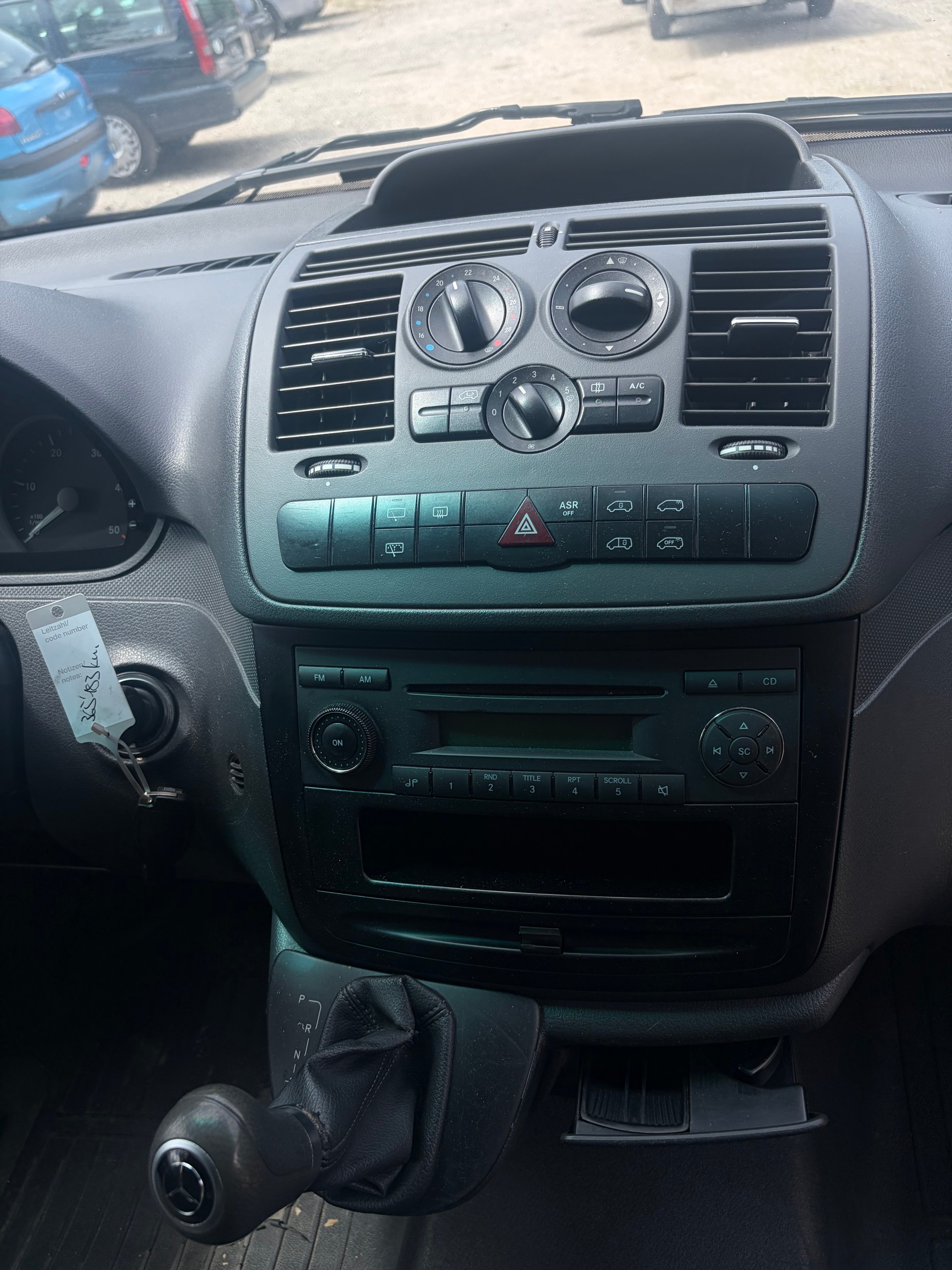 MERCEDES-BENZ Vito 116 CDI Blue Efficiency EL 4Matic A-image-4
