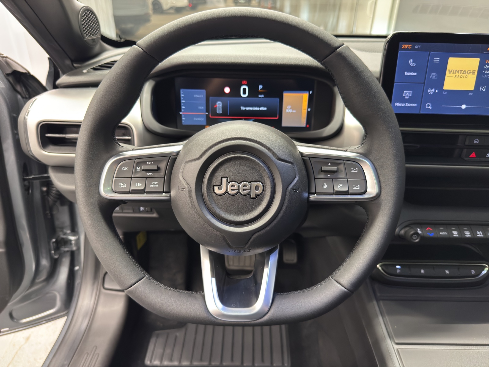 JEEP Avenger 1.2 MHEV Black Edition & Sky-image-15