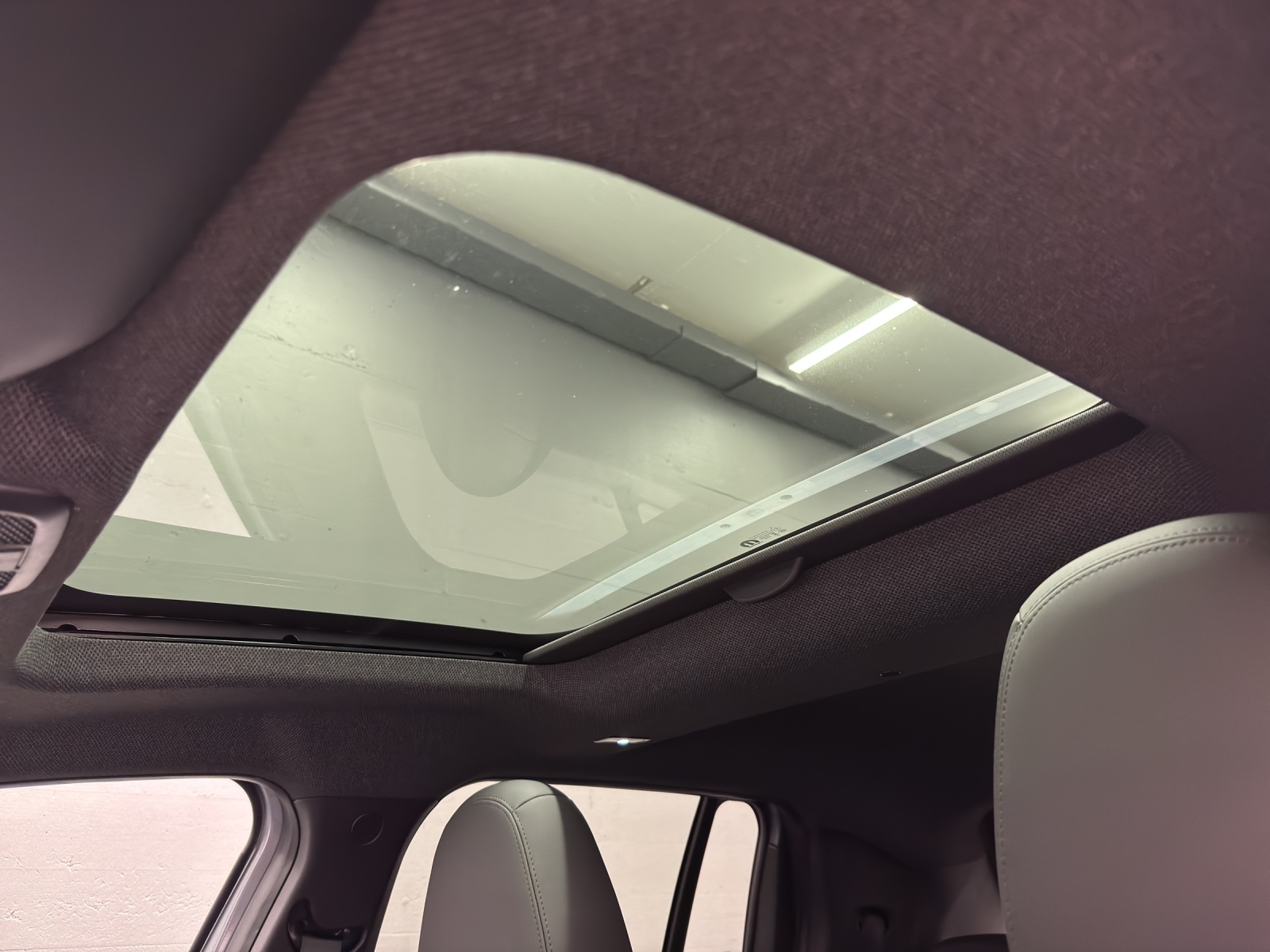 JEEP Avenger 1.2 MHEV Black Edition & Sky-image-14