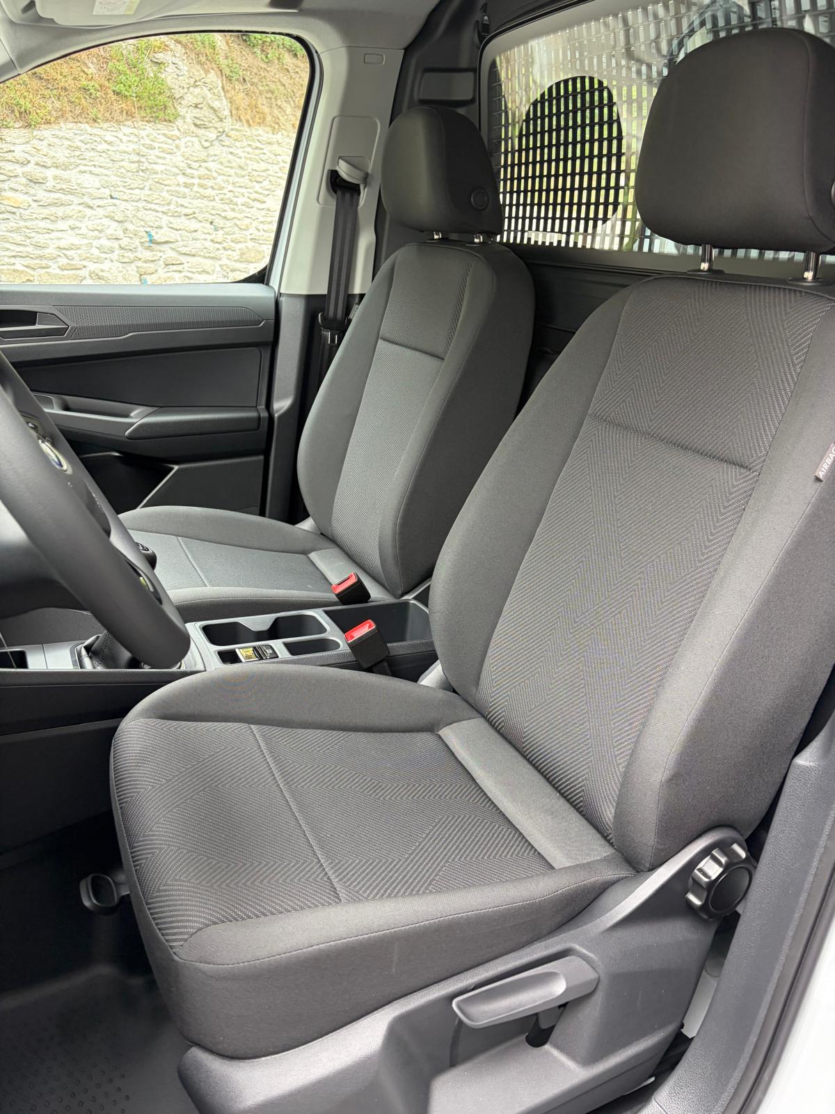 FORD Grand Transit Connect Kasten 2.0 EcoBlue Trend AWD-image-9