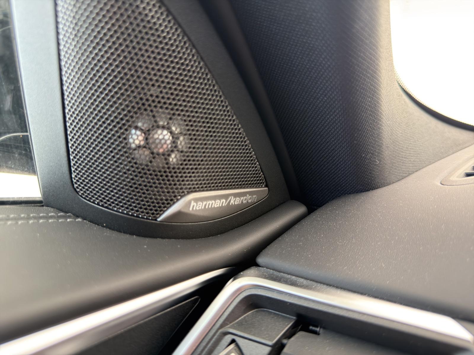 BMW M4 Coupé Competition M xDrive (CH)-image-23