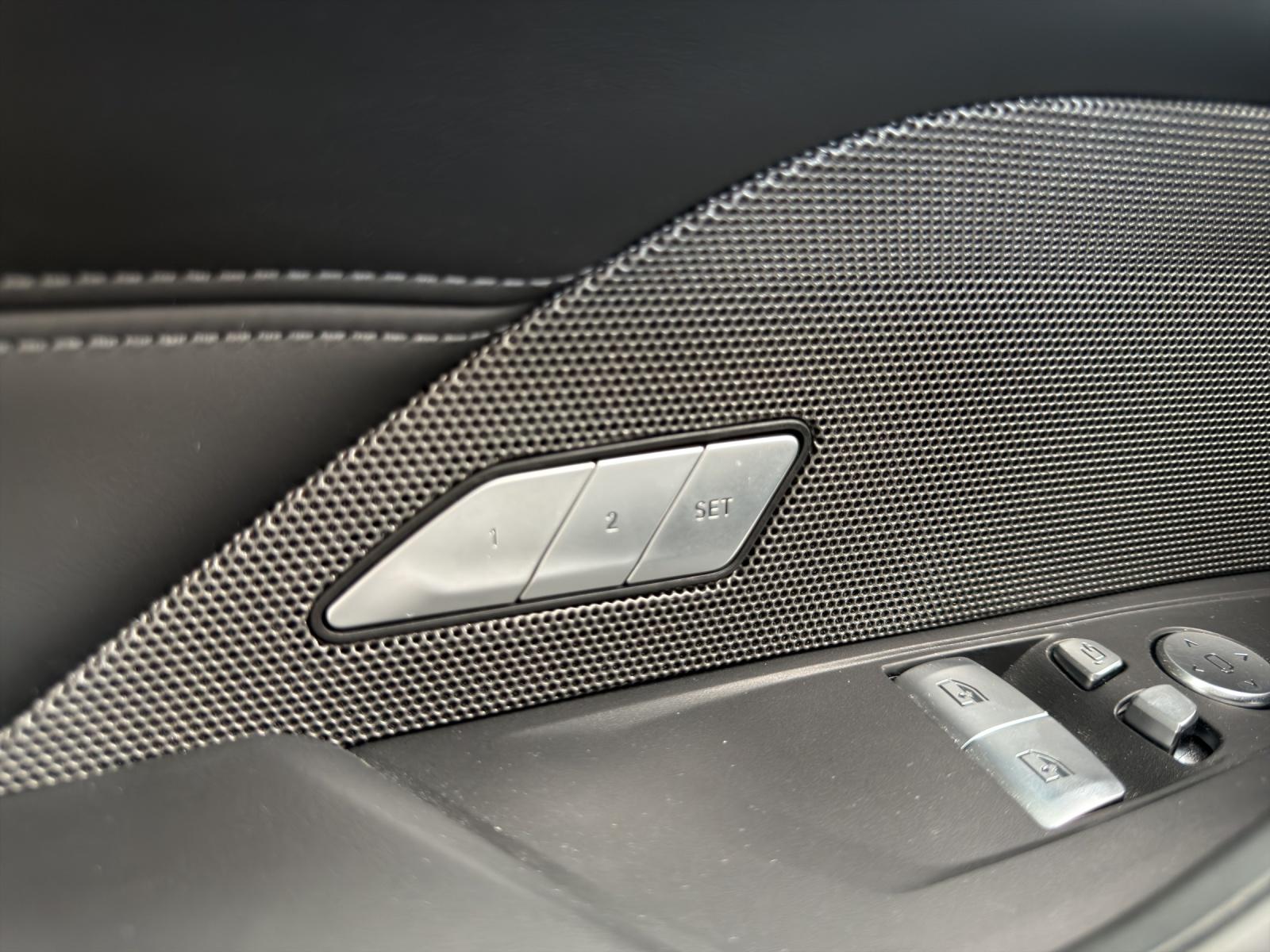 BMW M4 Coupé Competition M xDrive (CH)-image-22