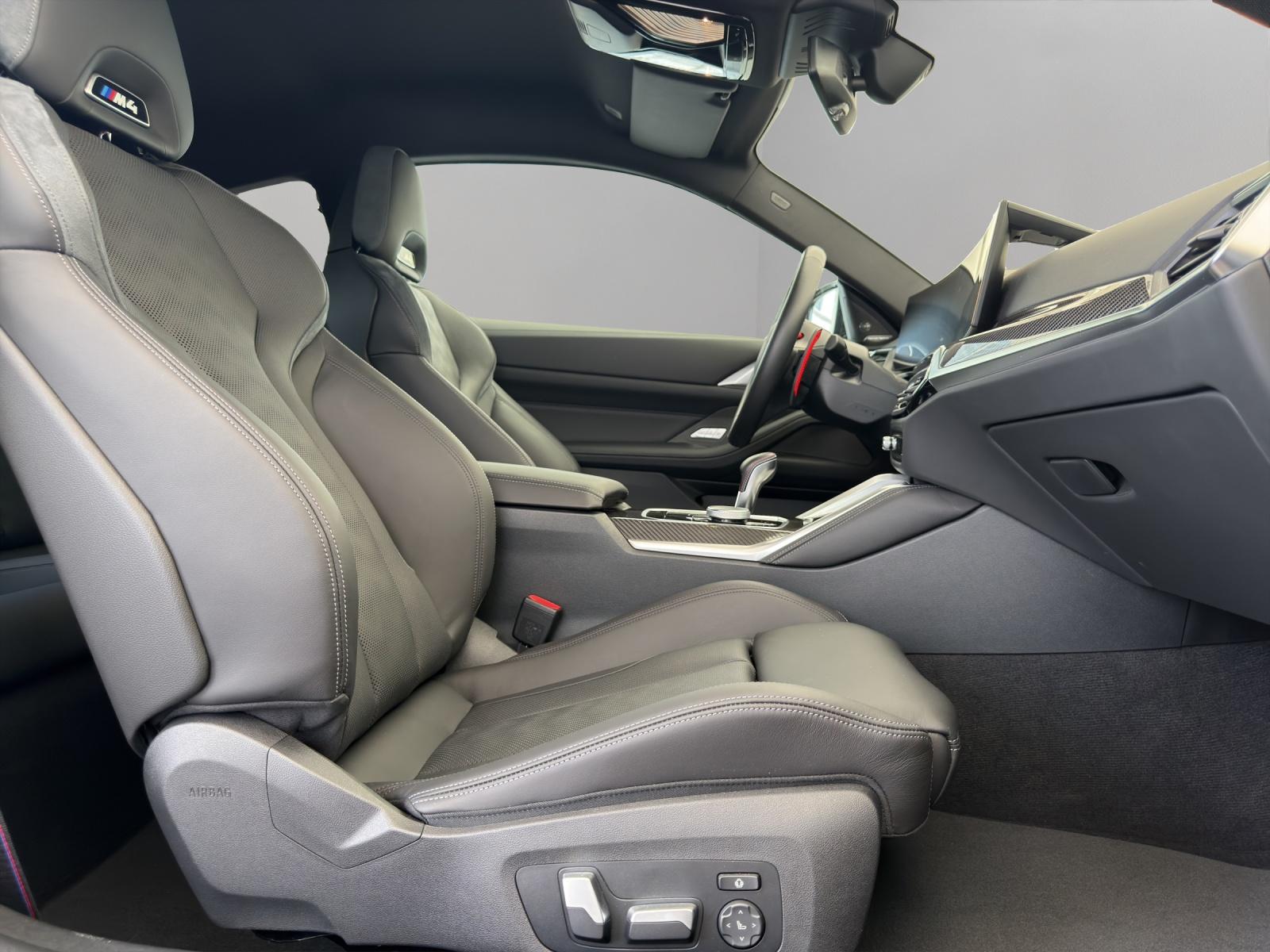 BMW M4 Coupé Competition M xDrive (CH)-image-10