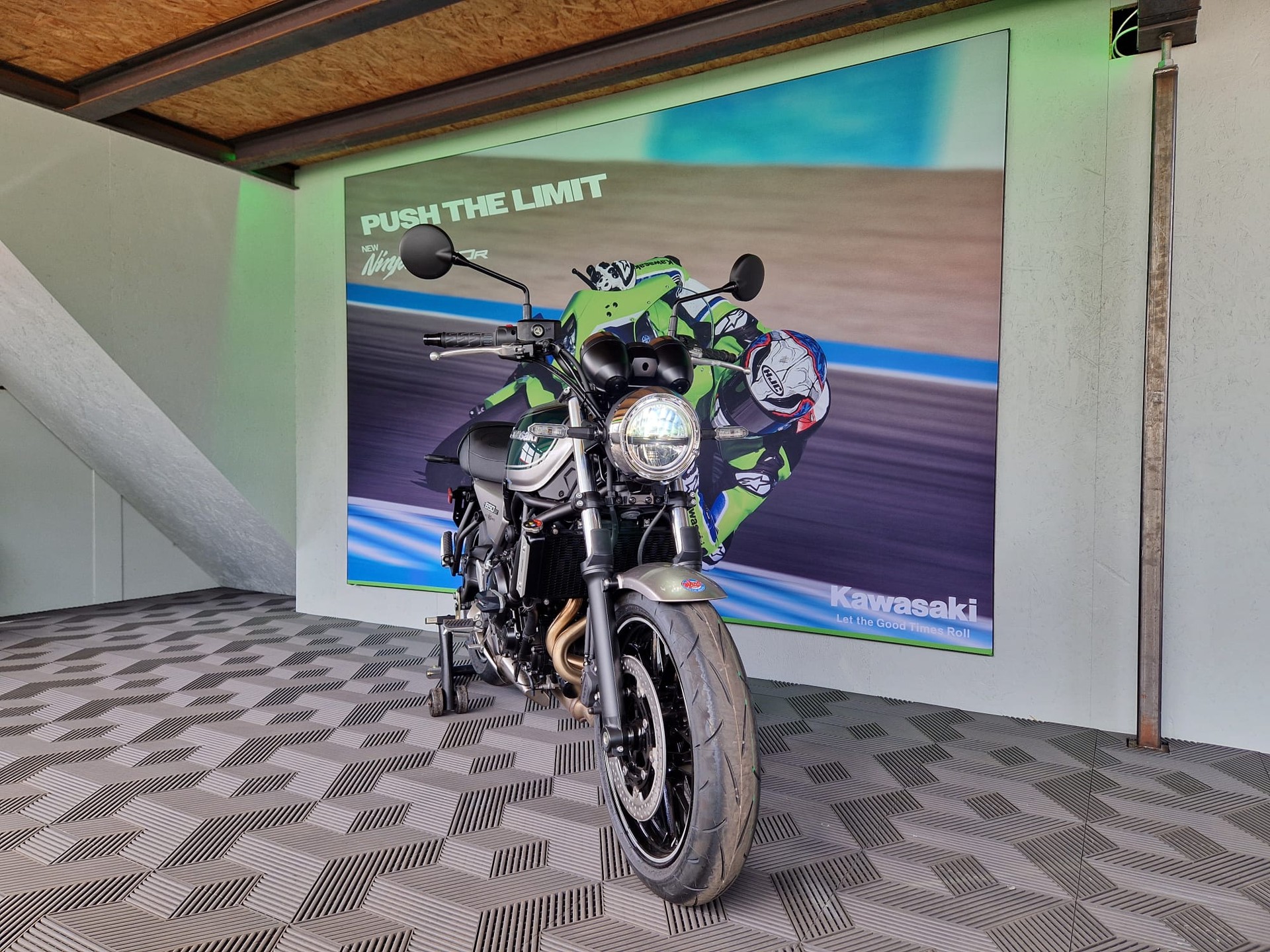 KAWASAKI Z 650 RS-image-4