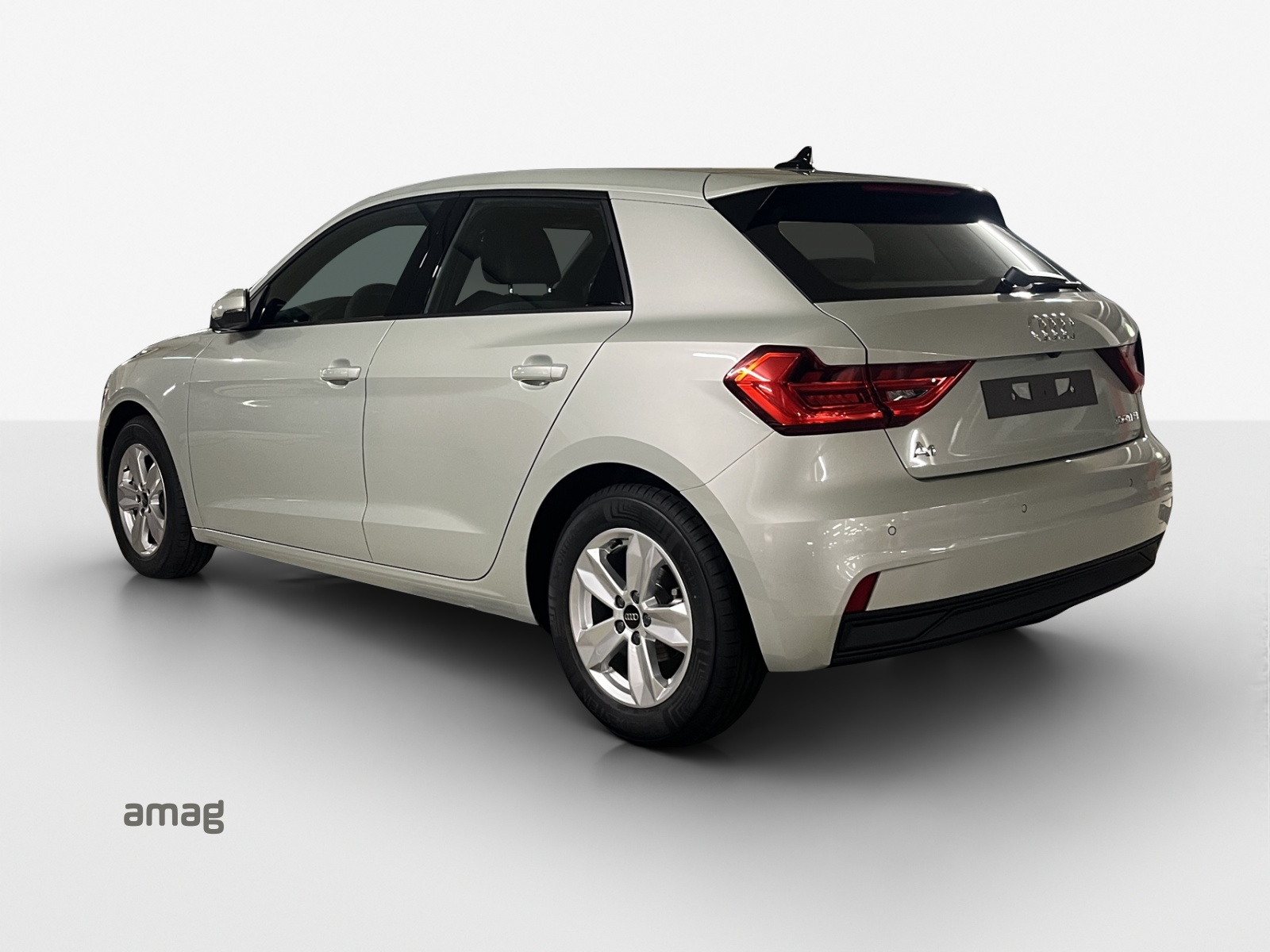 AUDI A1 Sportback 30 TFSI Attraction S-tronic-image-2