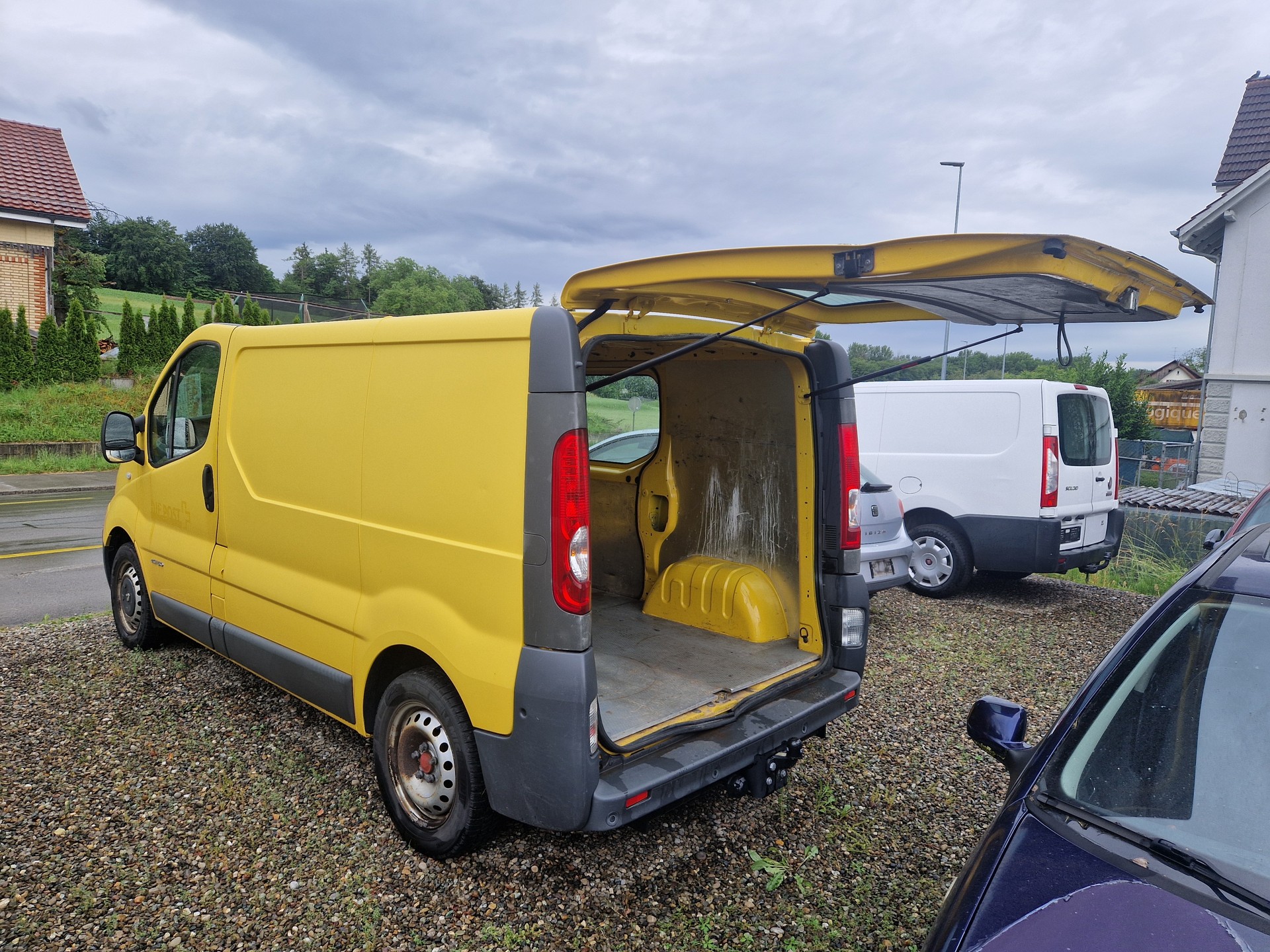 RENAULT Trafic 2.5 dCi 2.9t L1H1-image-7