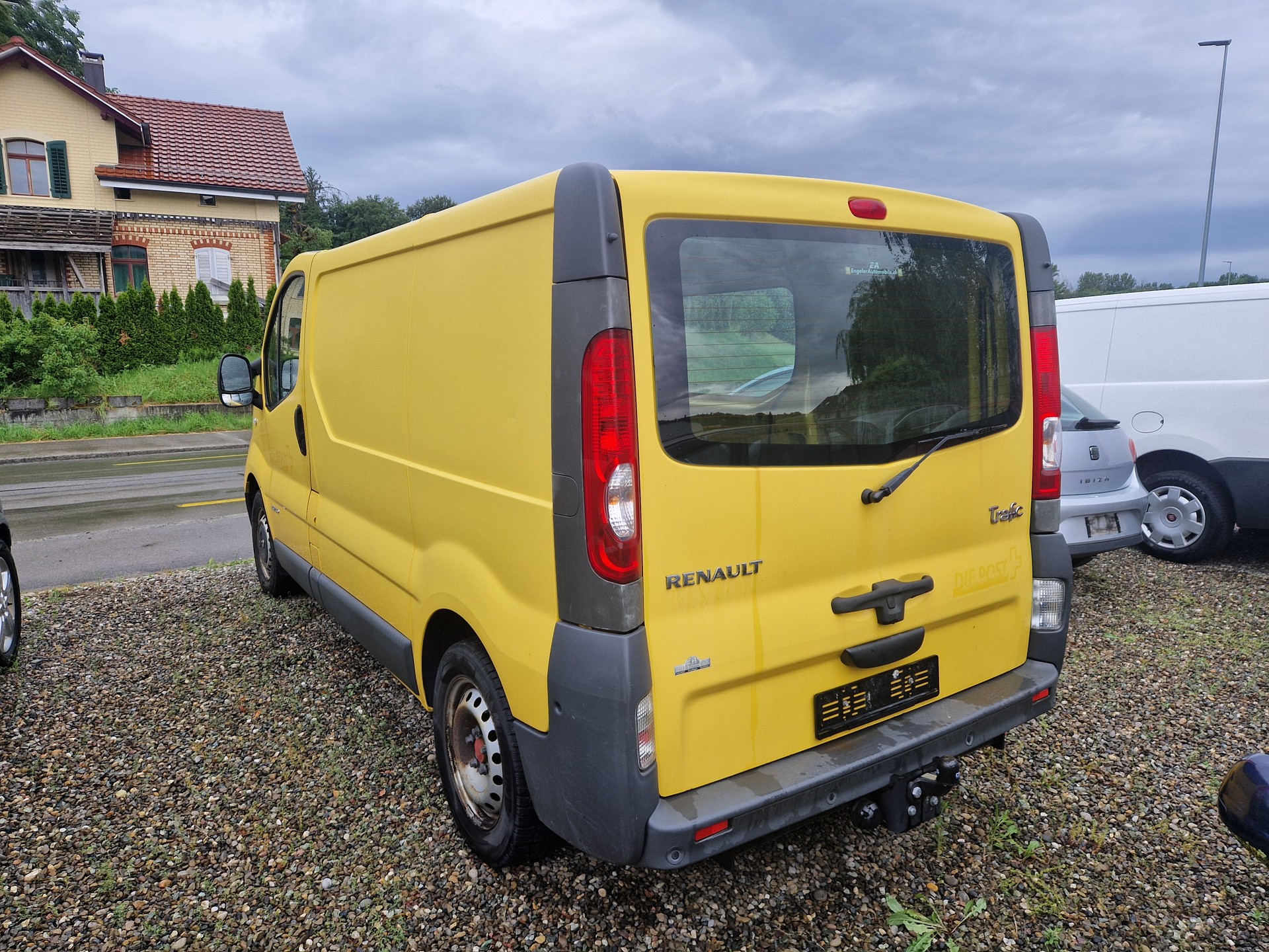 RENAULT Trafic 2.5 dCi 2.9t L1H1-image-2