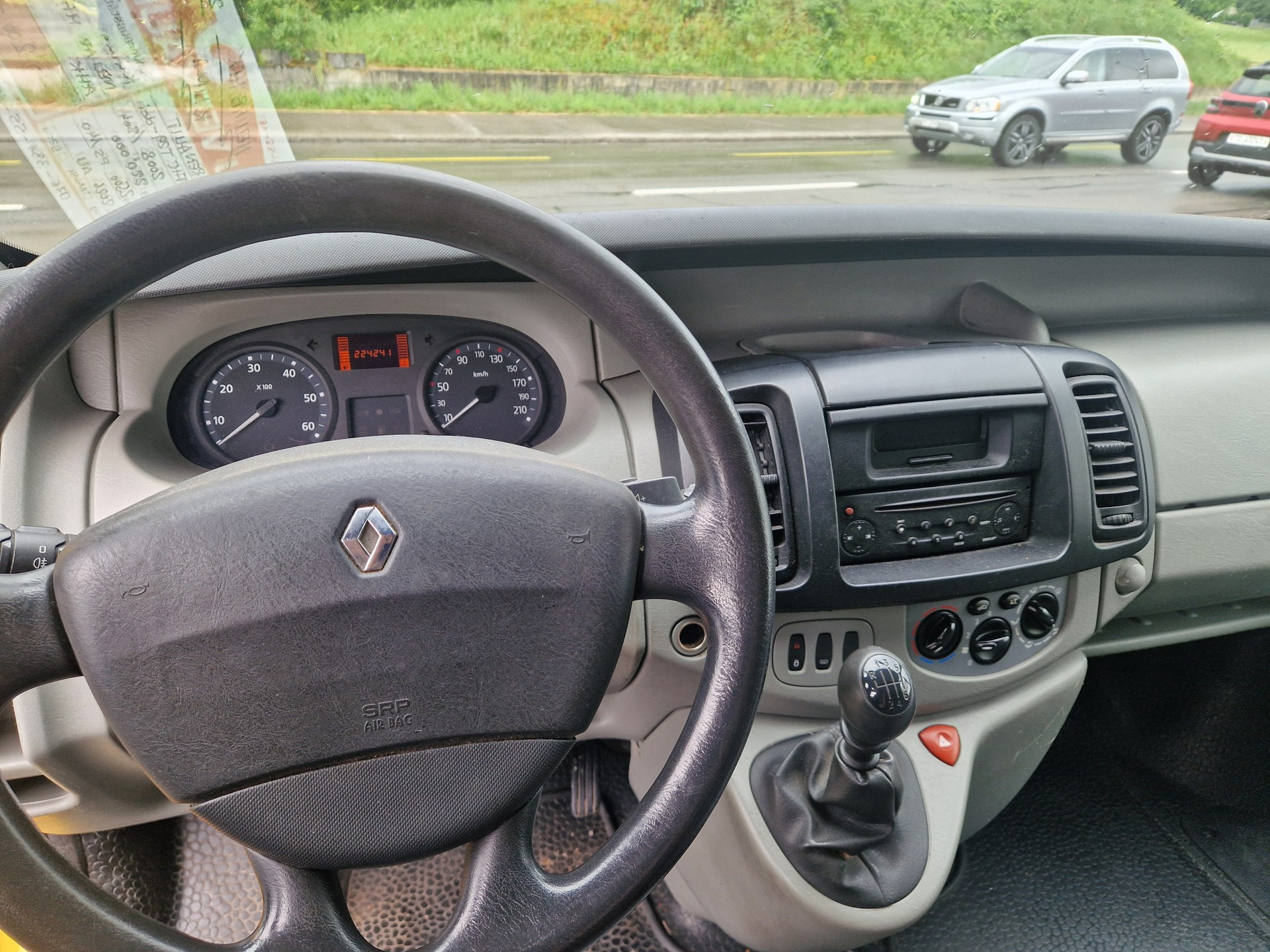 RENAULT Trafic 2.5 dCi 2.9t L1H1-image-9