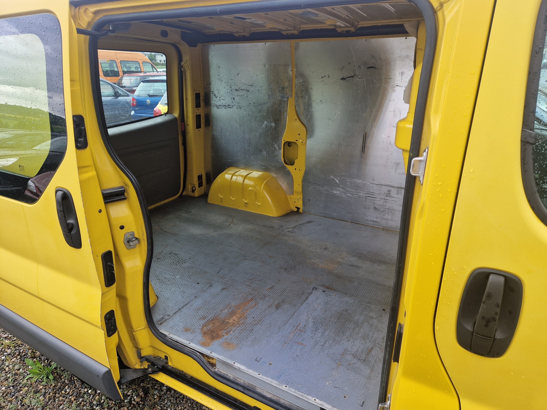 RENAULT Trafic 2.5 dCi 2.9t L1H1-image-5