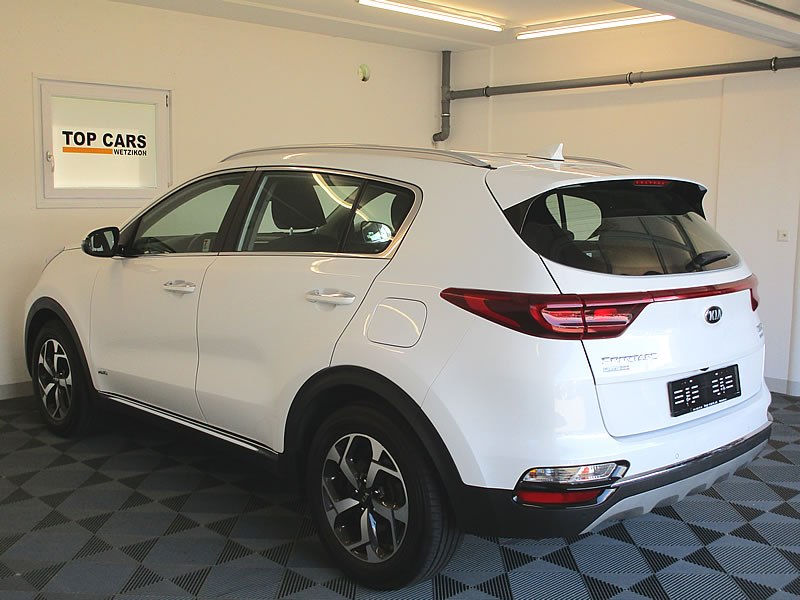 KIA Sportage 1.6CRDi Mild Hybrid Power 25 4WD Automat-image-1