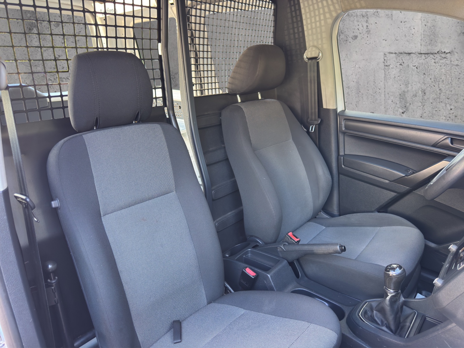 VW Caddy 2.0TDI 4Motion BlueMotion Technology-image-10