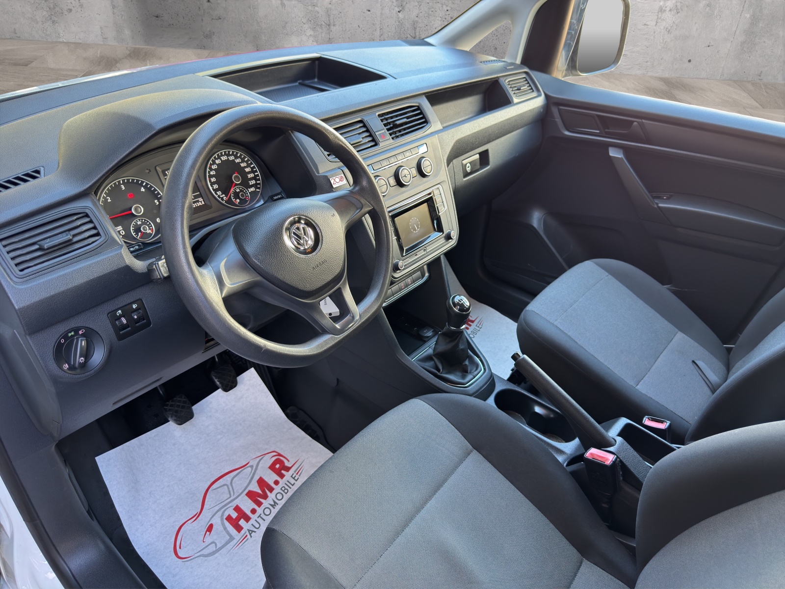 VW Caddy 2.0TDI 4Motion BlueMotion Technology-image-7