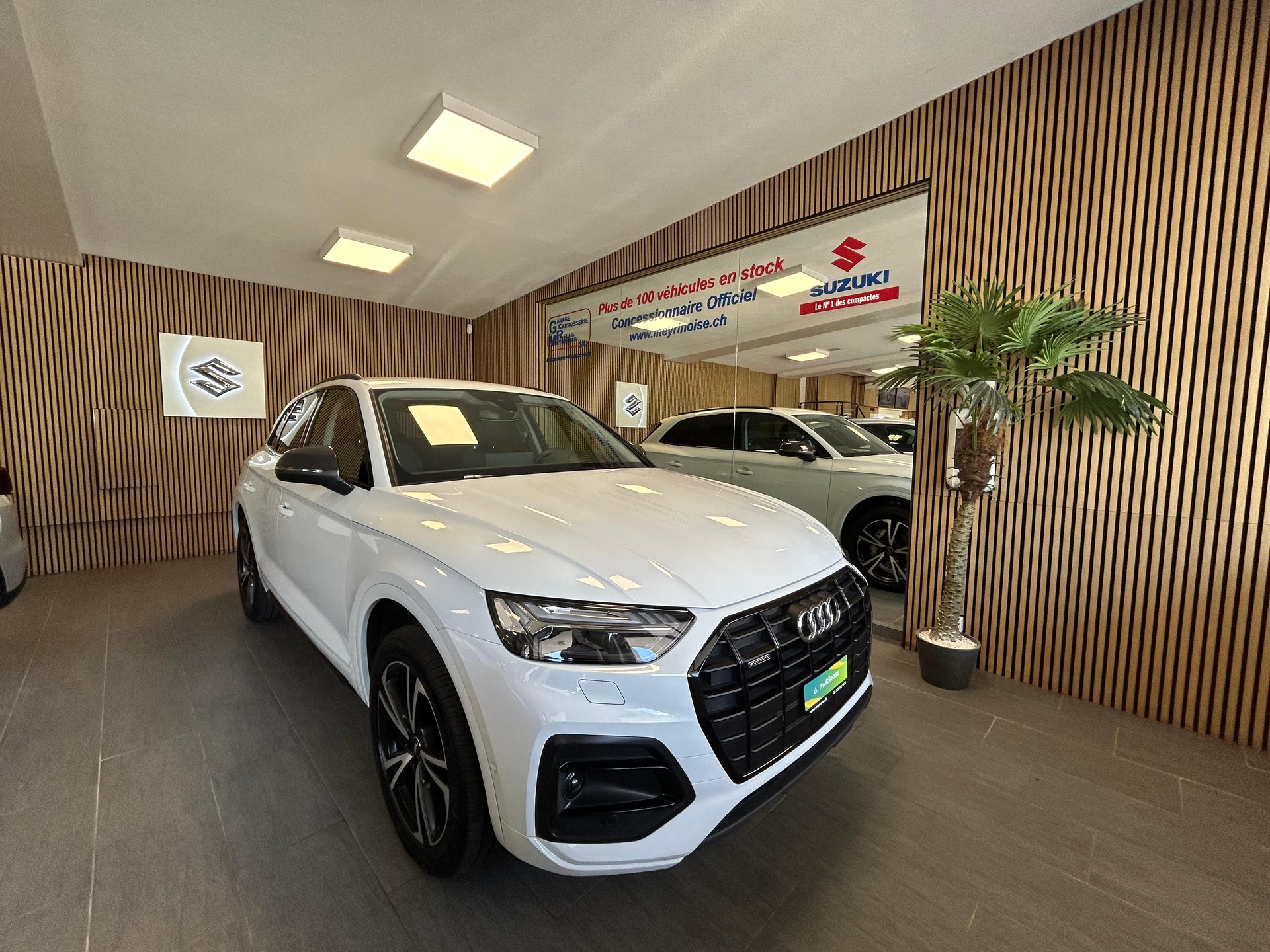 AUDI Q5 2.0 40 TDI S-Line quattro S-Tronic-showroom-element-1