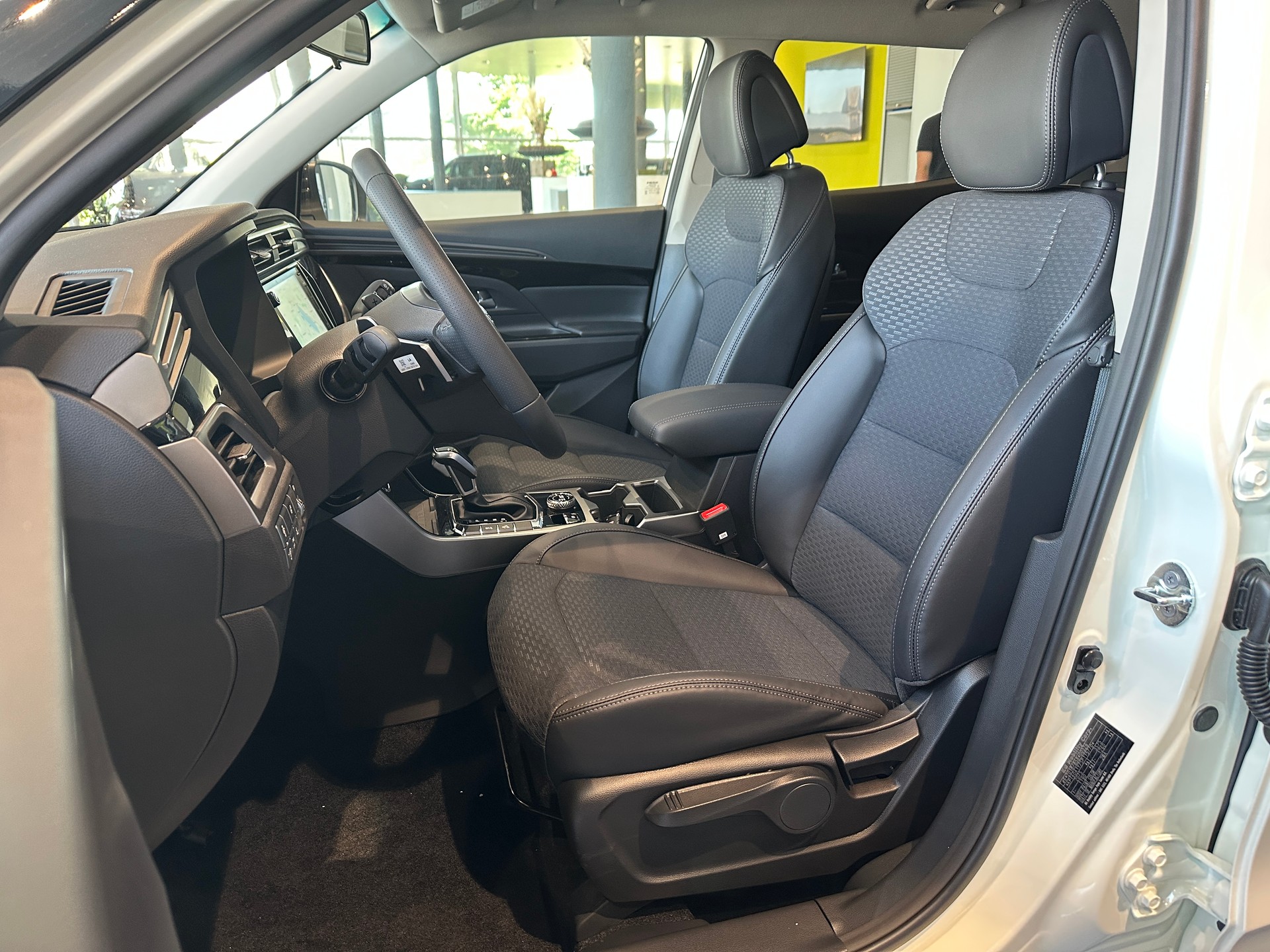 KGM-SsangYong Korando 1.5 T GDI Steel 4WD Automat-image-9