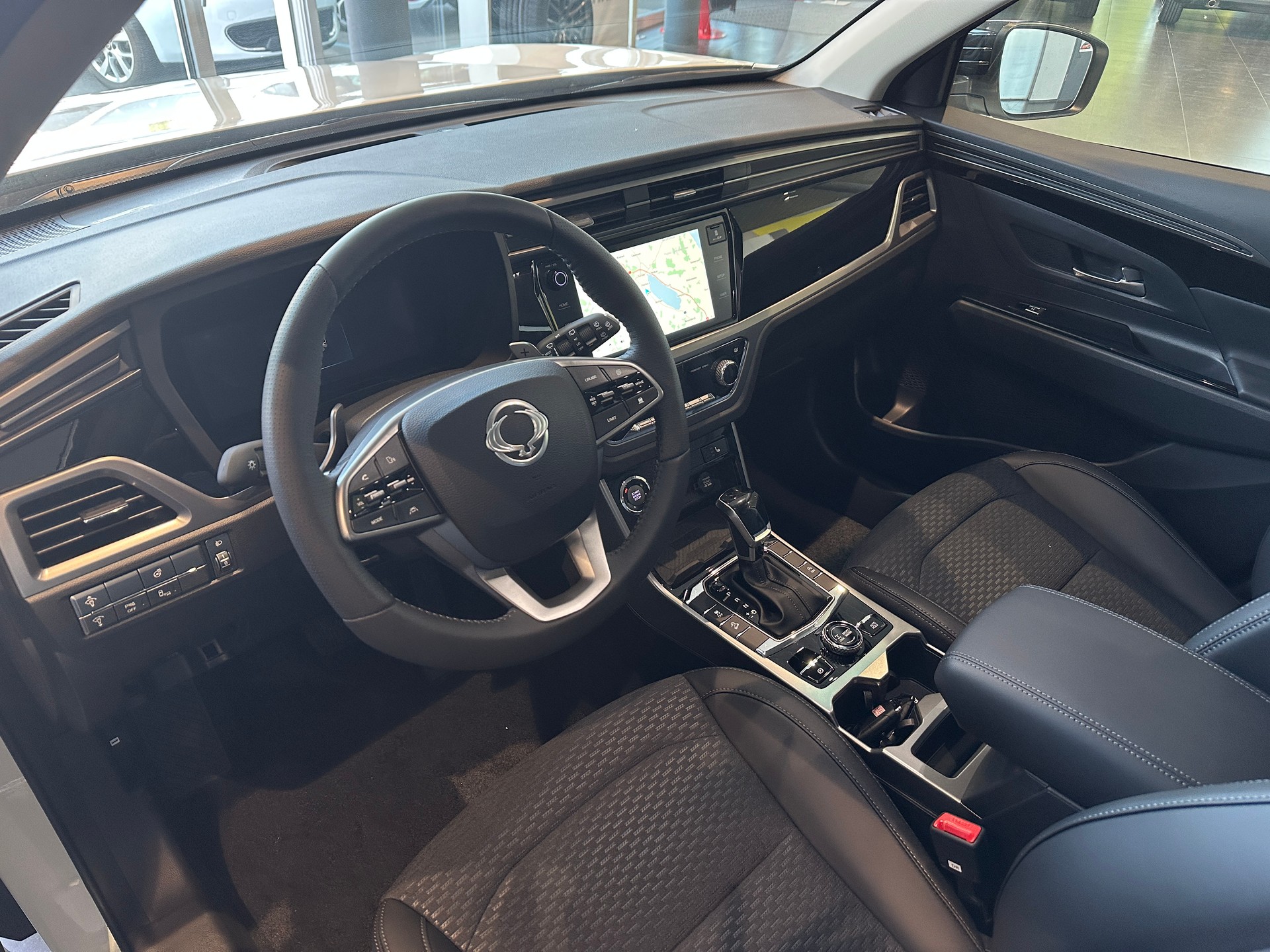 KGM-SsangYong Korando 1.5 T GDI Steel 4WD Automat-image-8