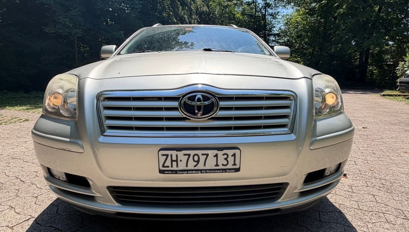 TOYOTA Avensis 2.0 D4 VVT-i Linea Sol Sportswagon-image-0