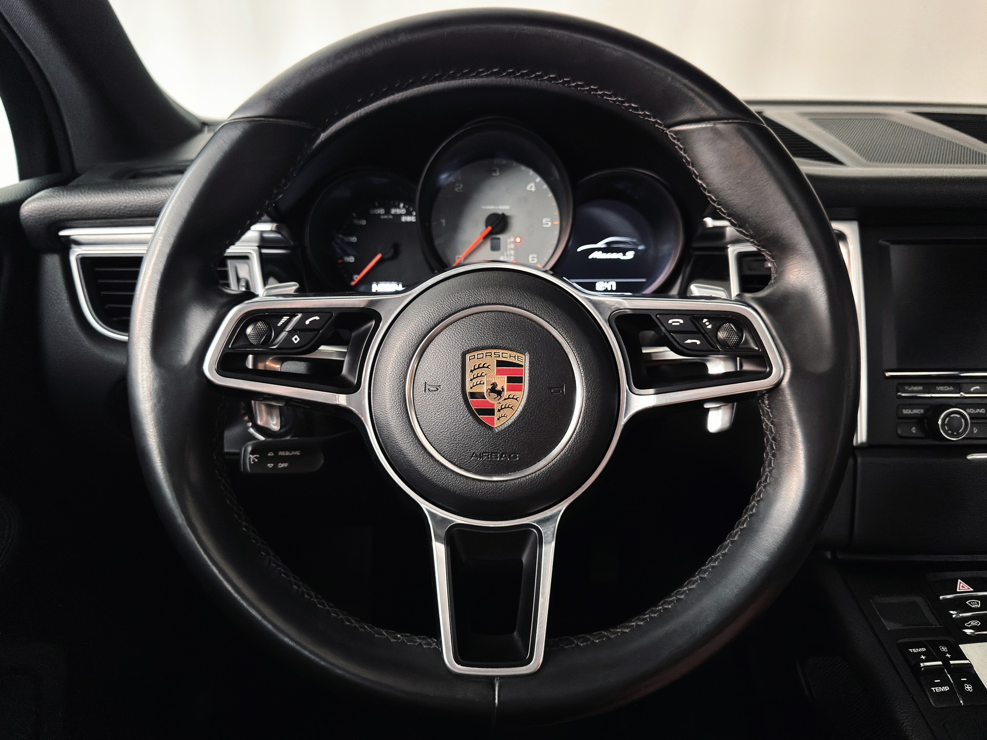 PORSCHE Macan S Diesel PDK-image-22