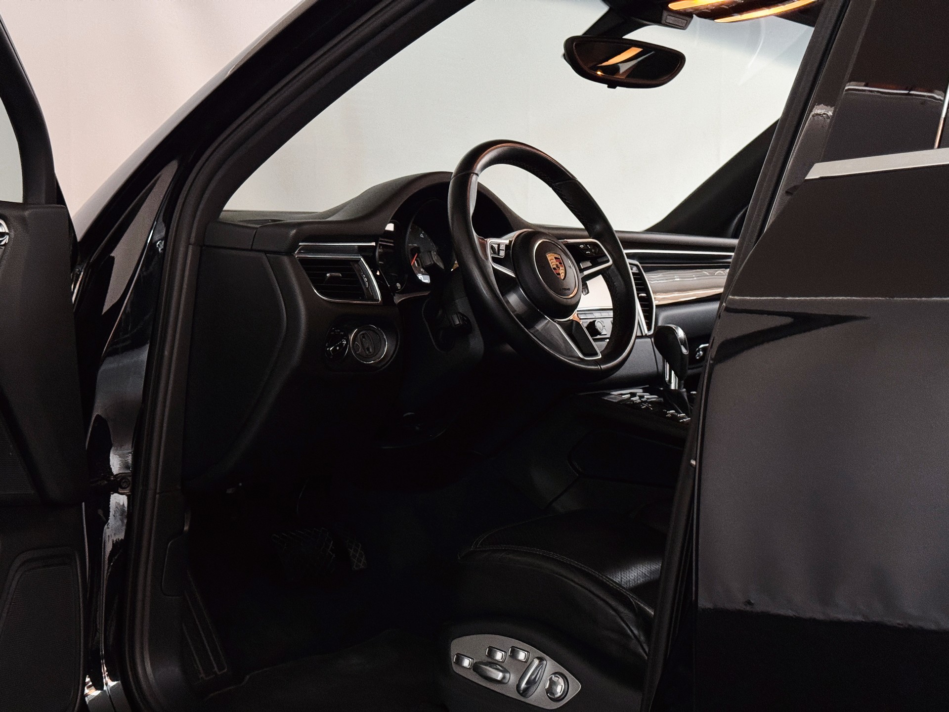 PORSCHE Macan S Diesel PDK-image-11