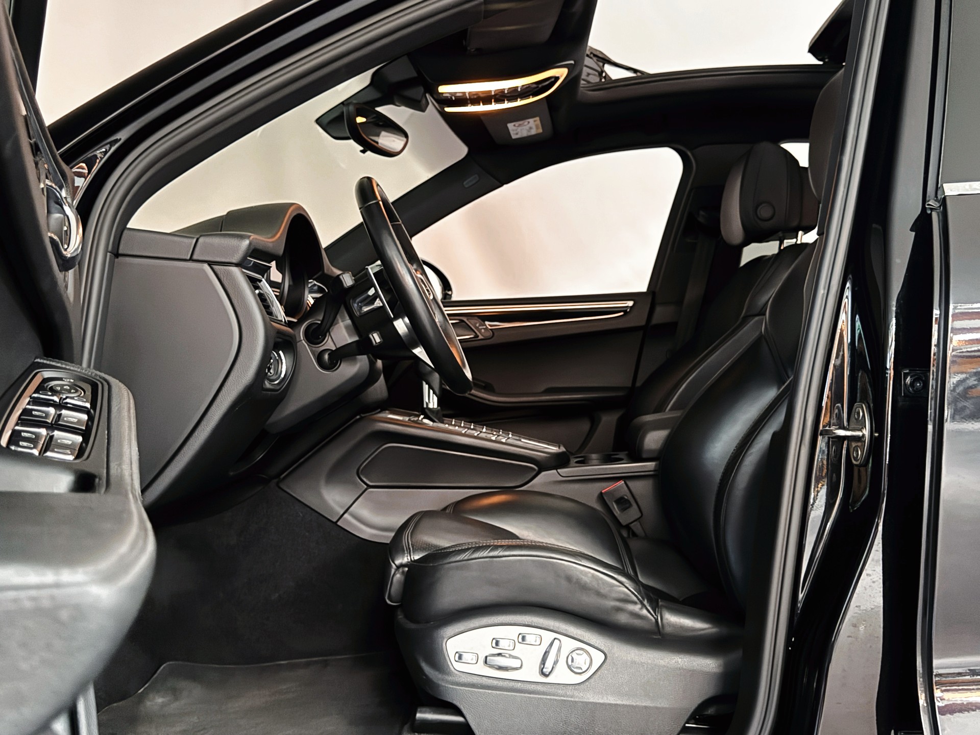 PORSCHE Macan S Diesel PDK-image-12