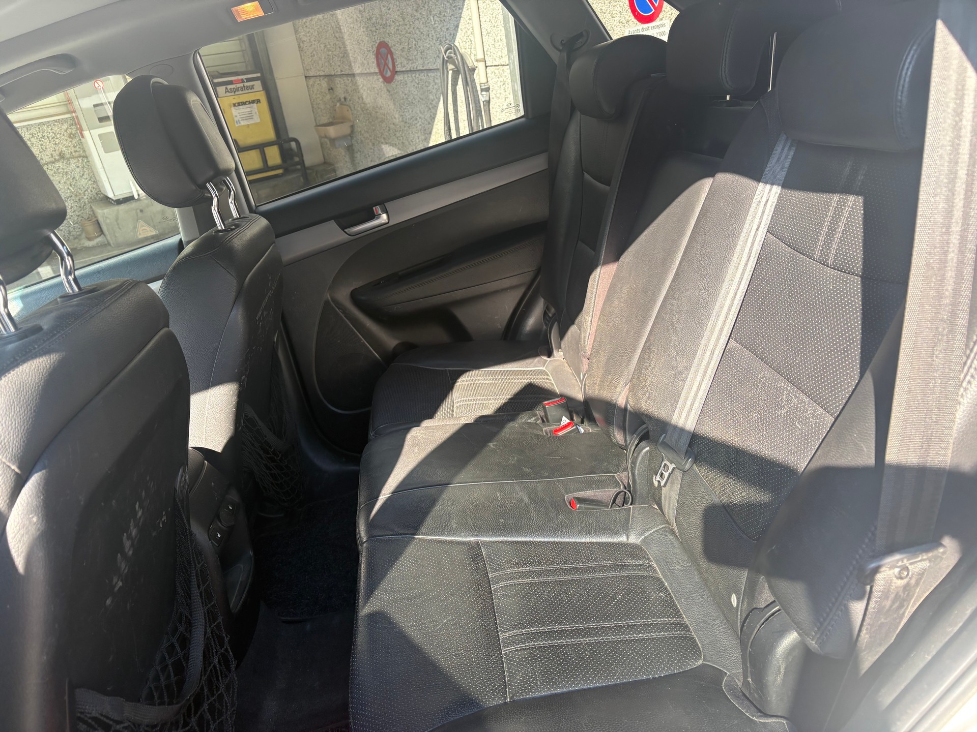 KIA Sorento 2.2 CRDI LX Automatic-image-9